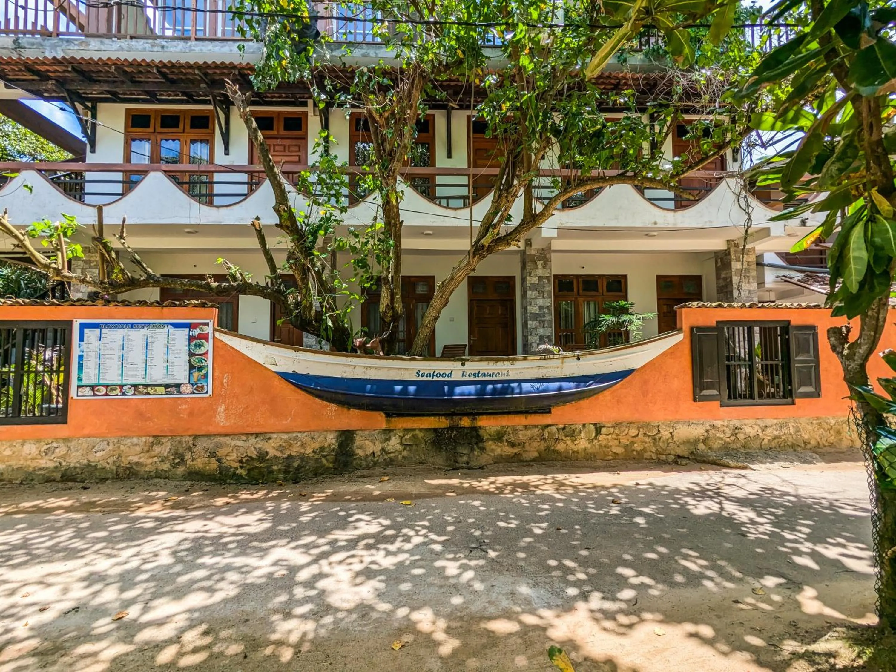 Property building in Blowhole Unawatuna