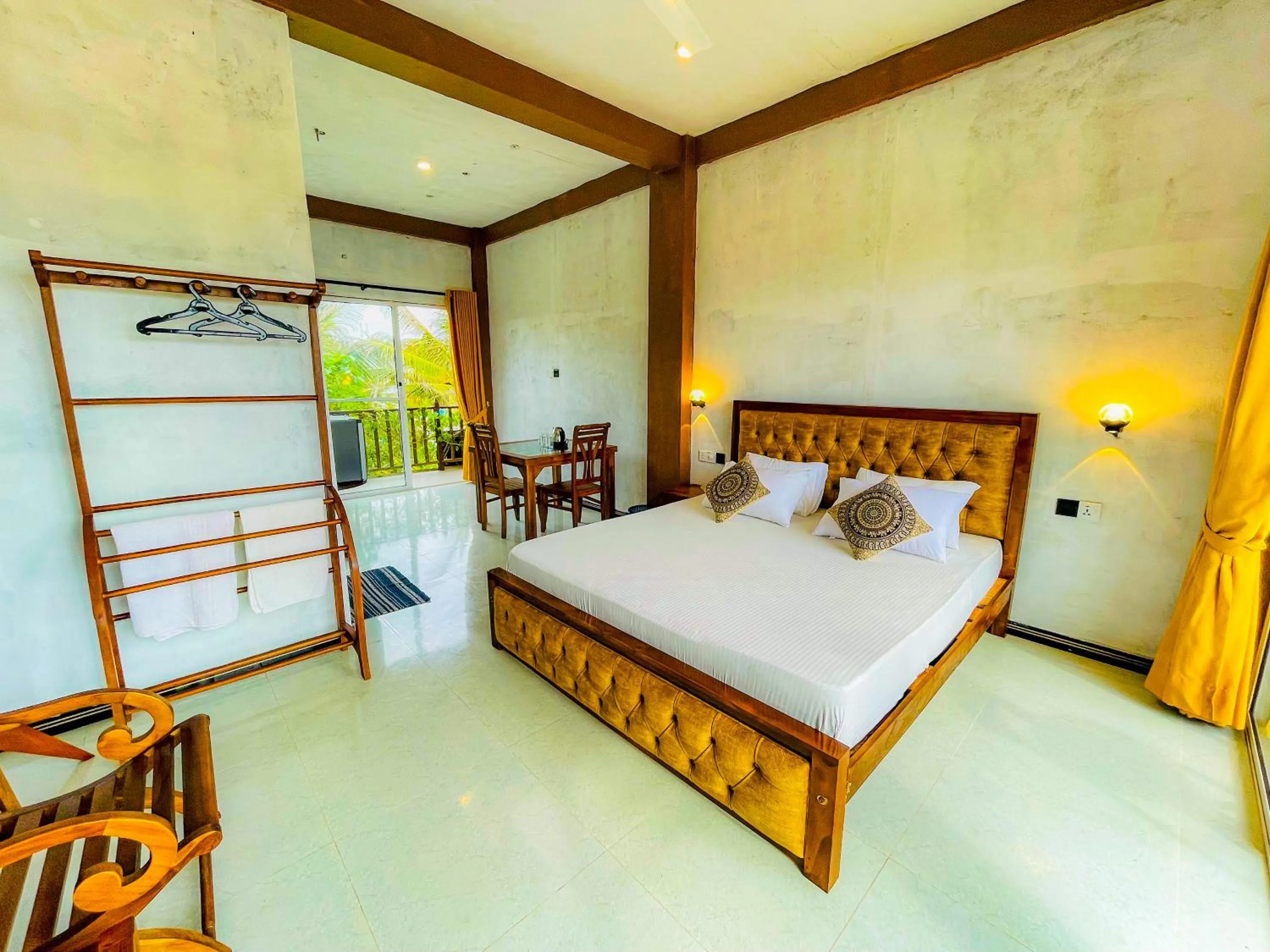 Bed in Blowhole Unawatuna