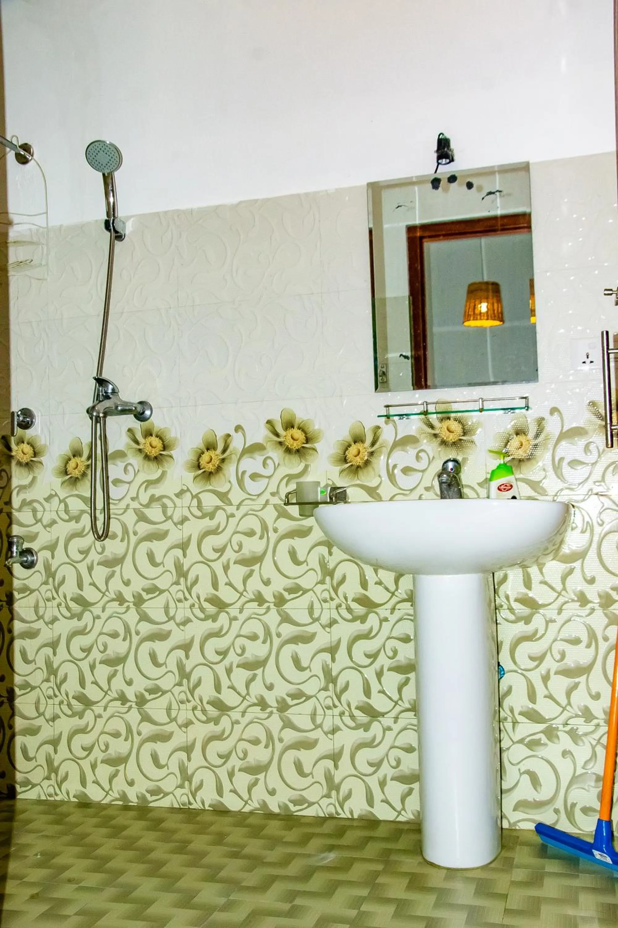 Bathroom in Blowhole Unawatuna