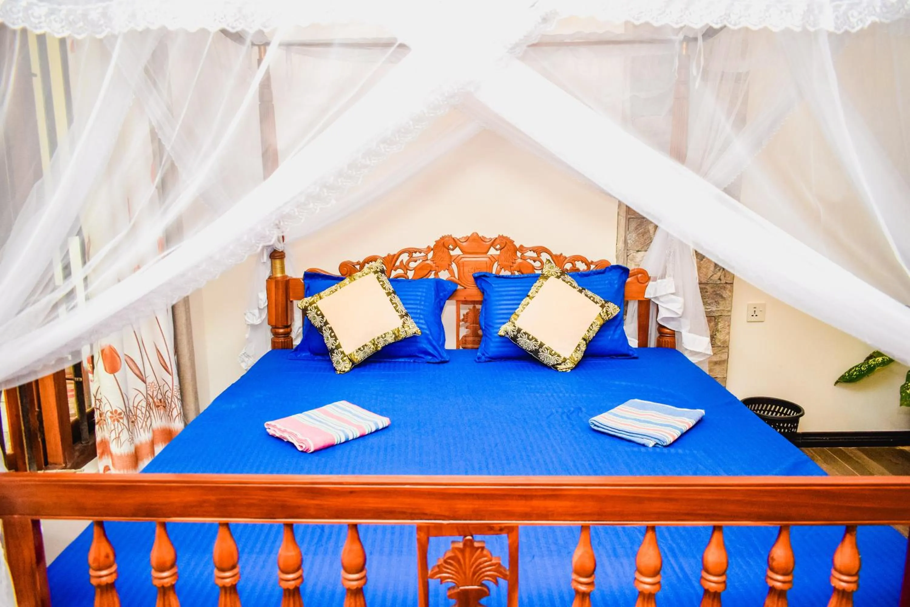 Bed in Blowhole Unawatuna