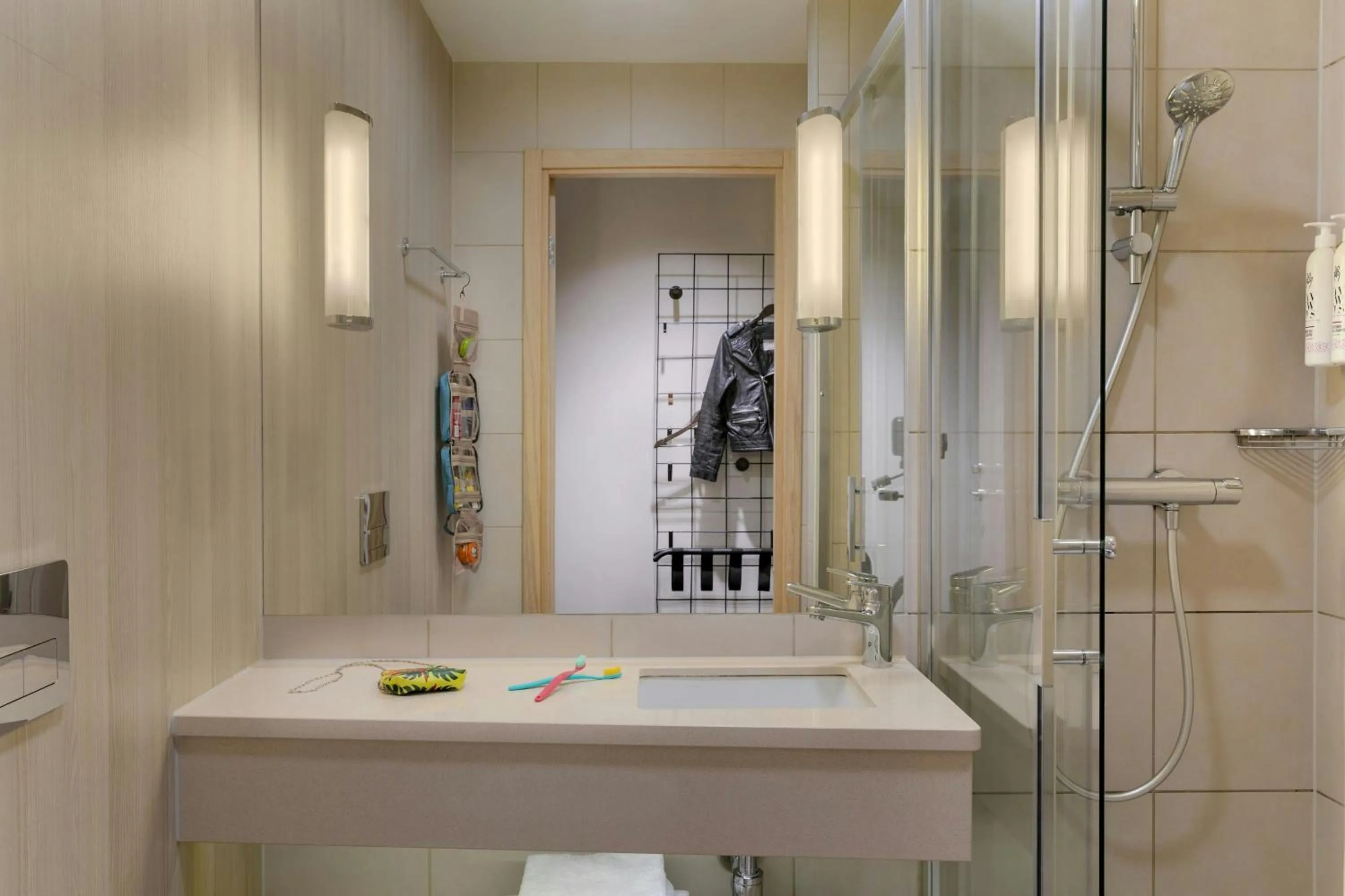 Bathroom in Moxy Milan Malpensa Airport