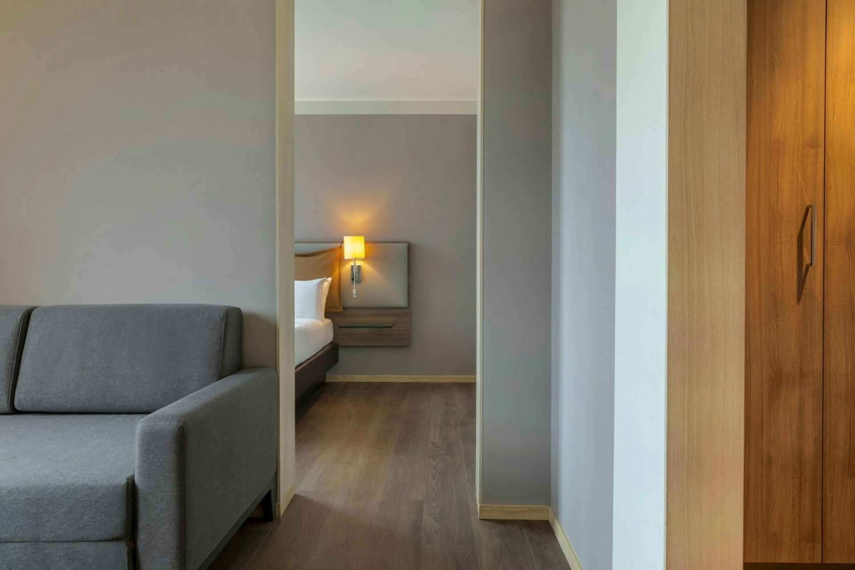 Bedroom, Bed in Moxy Milan Malpensa Airport