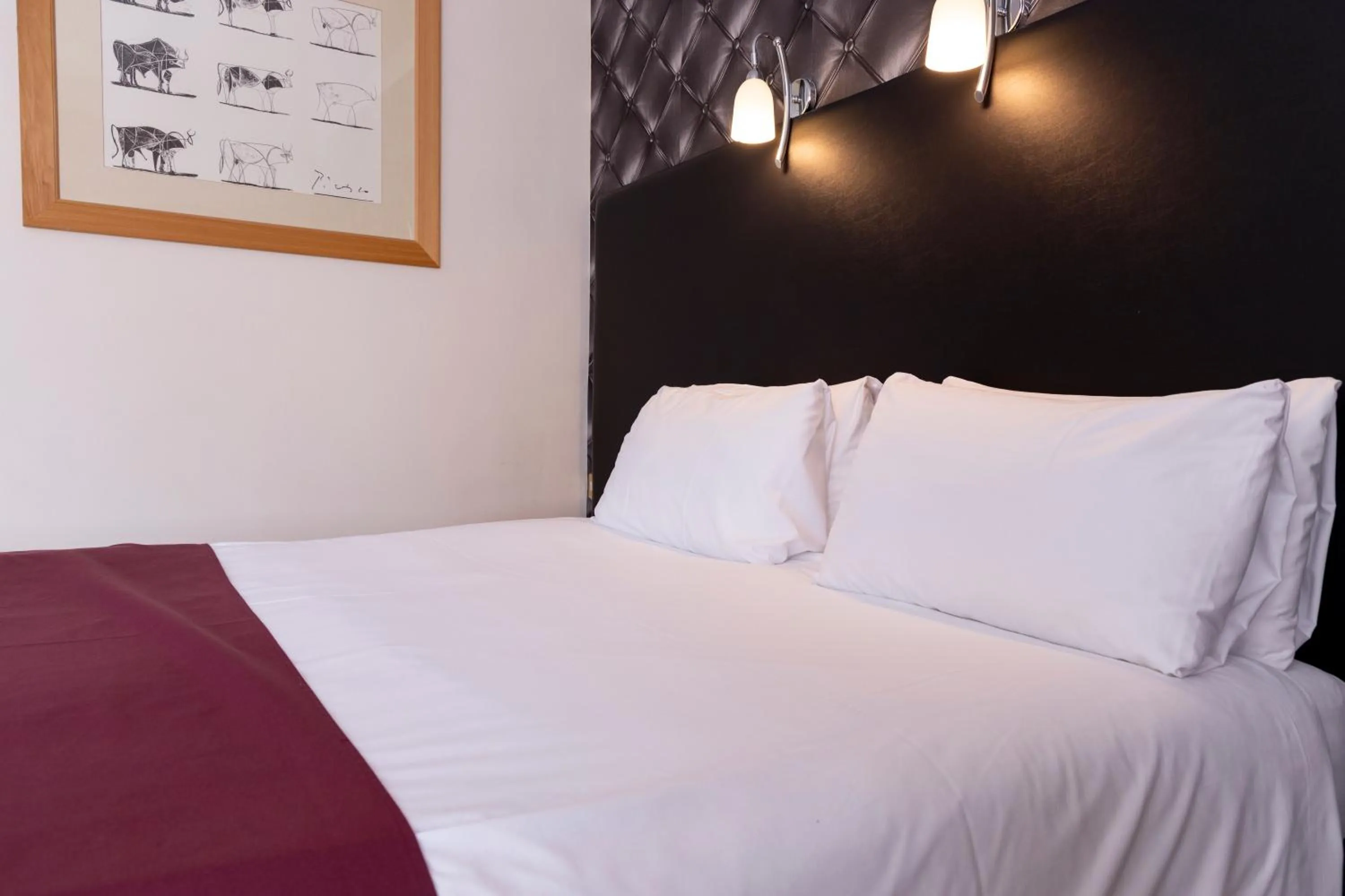 Bed in Roebuck by Greene King Inns