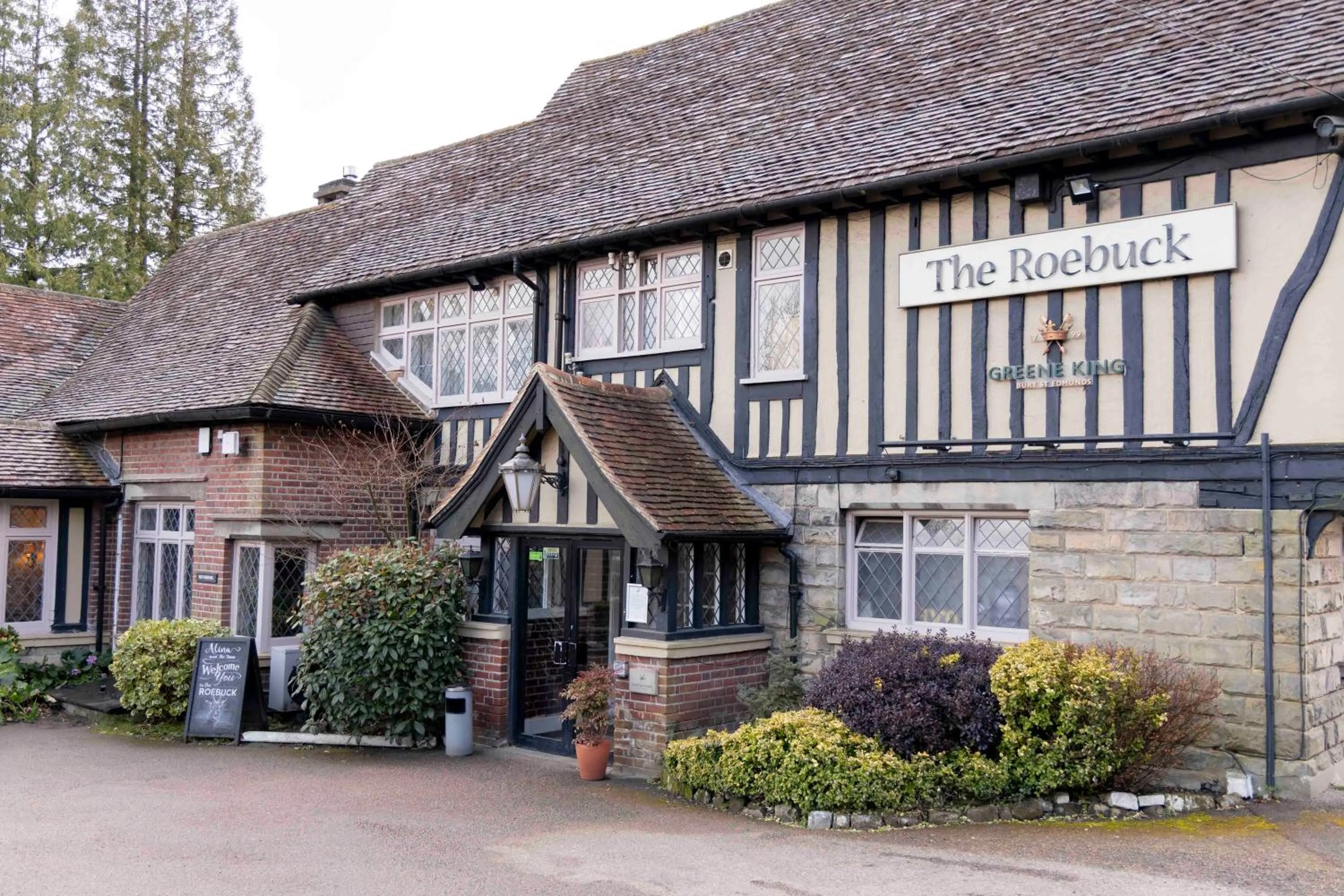 Roebuck by Greene King Inns