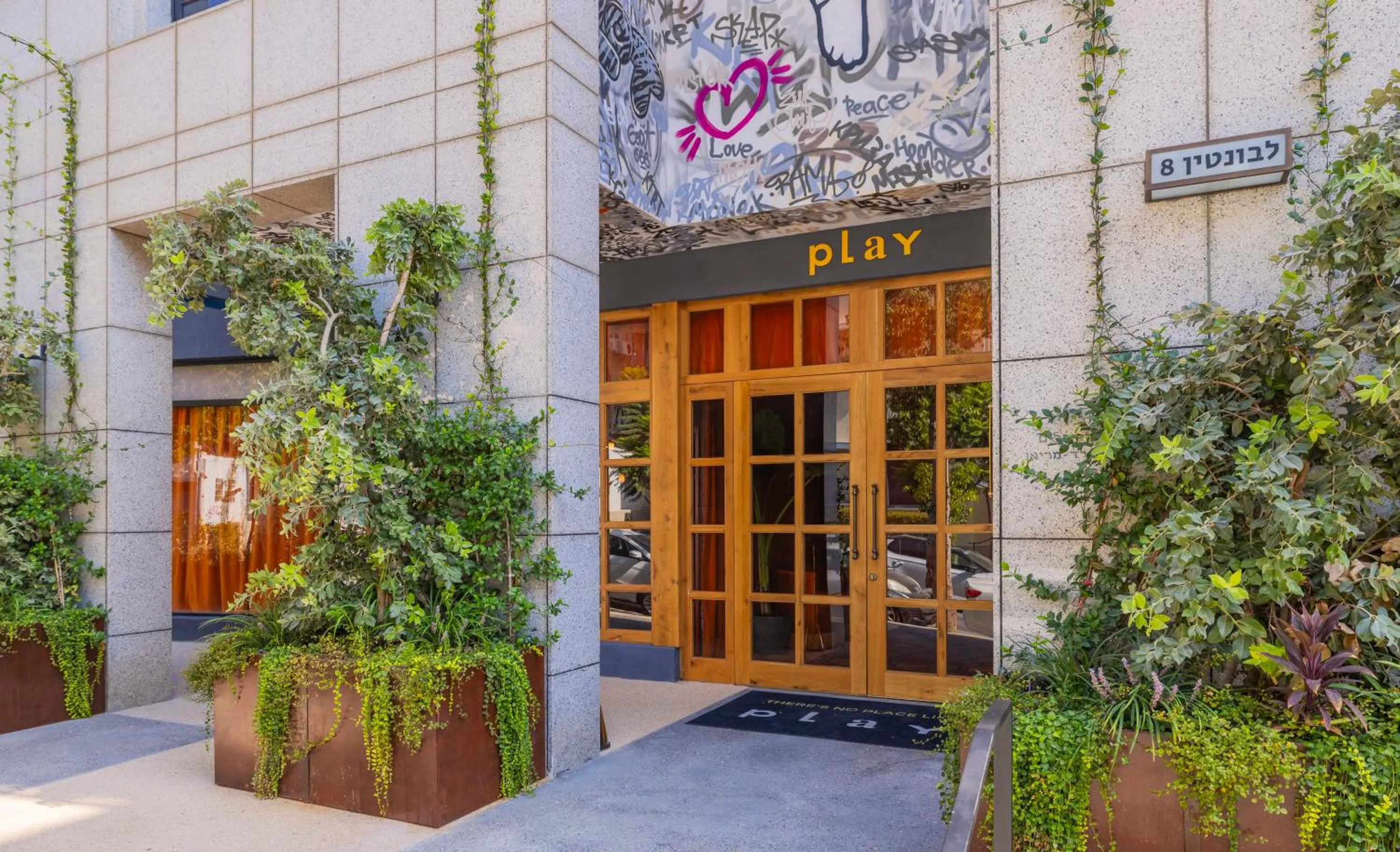 Property building in Play Levontin