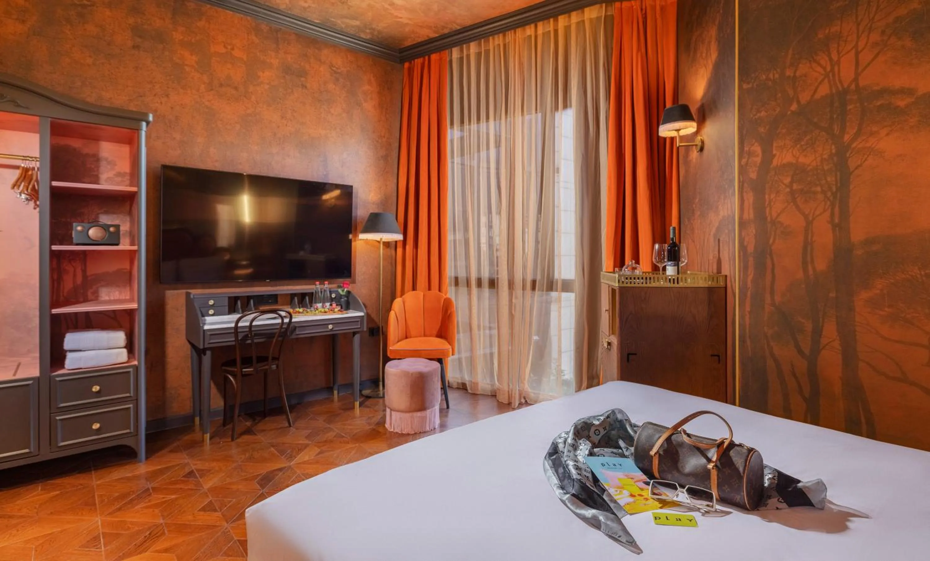 Seating area, Bed in Play Levontin