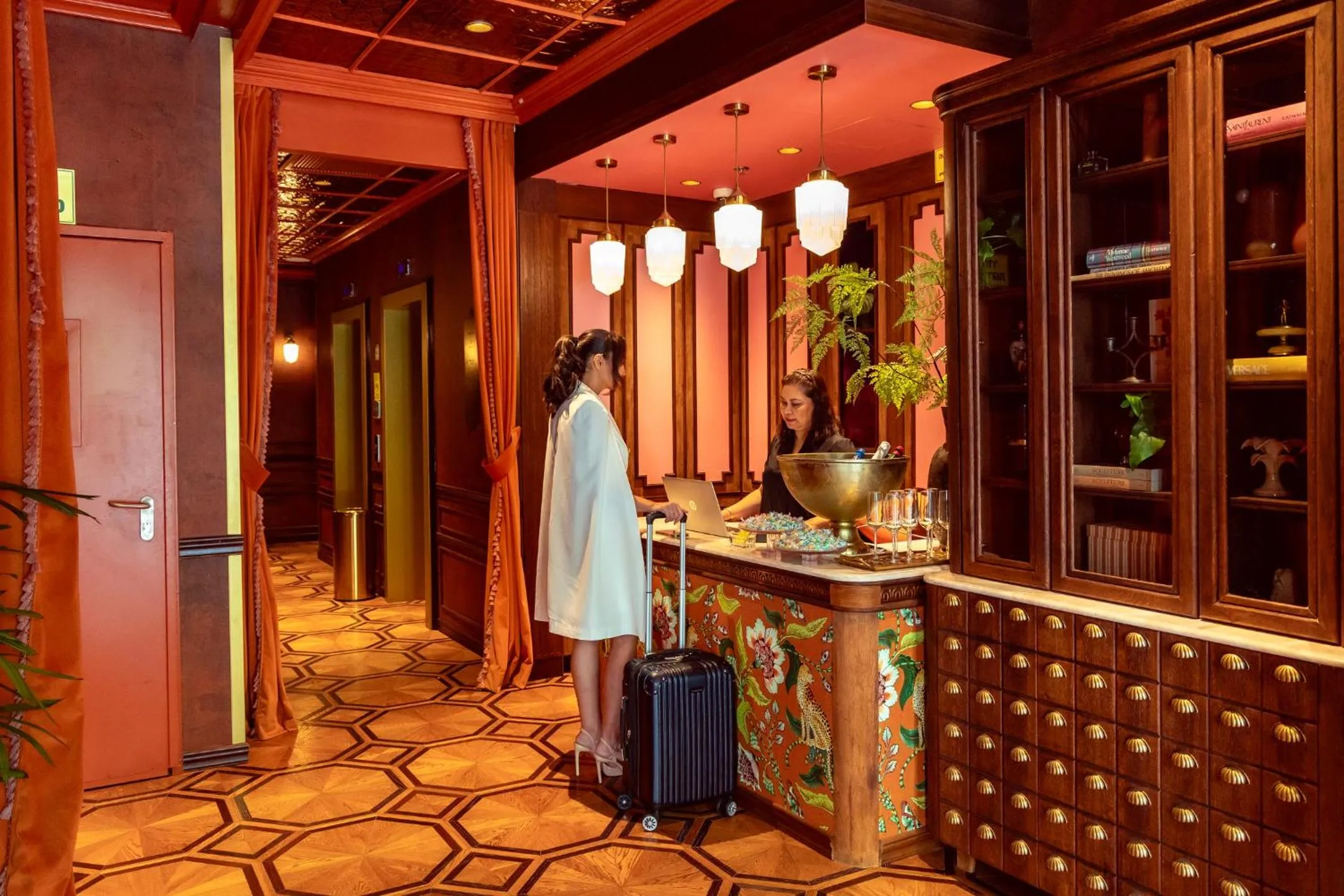 Lobby or reception in Play Levontin