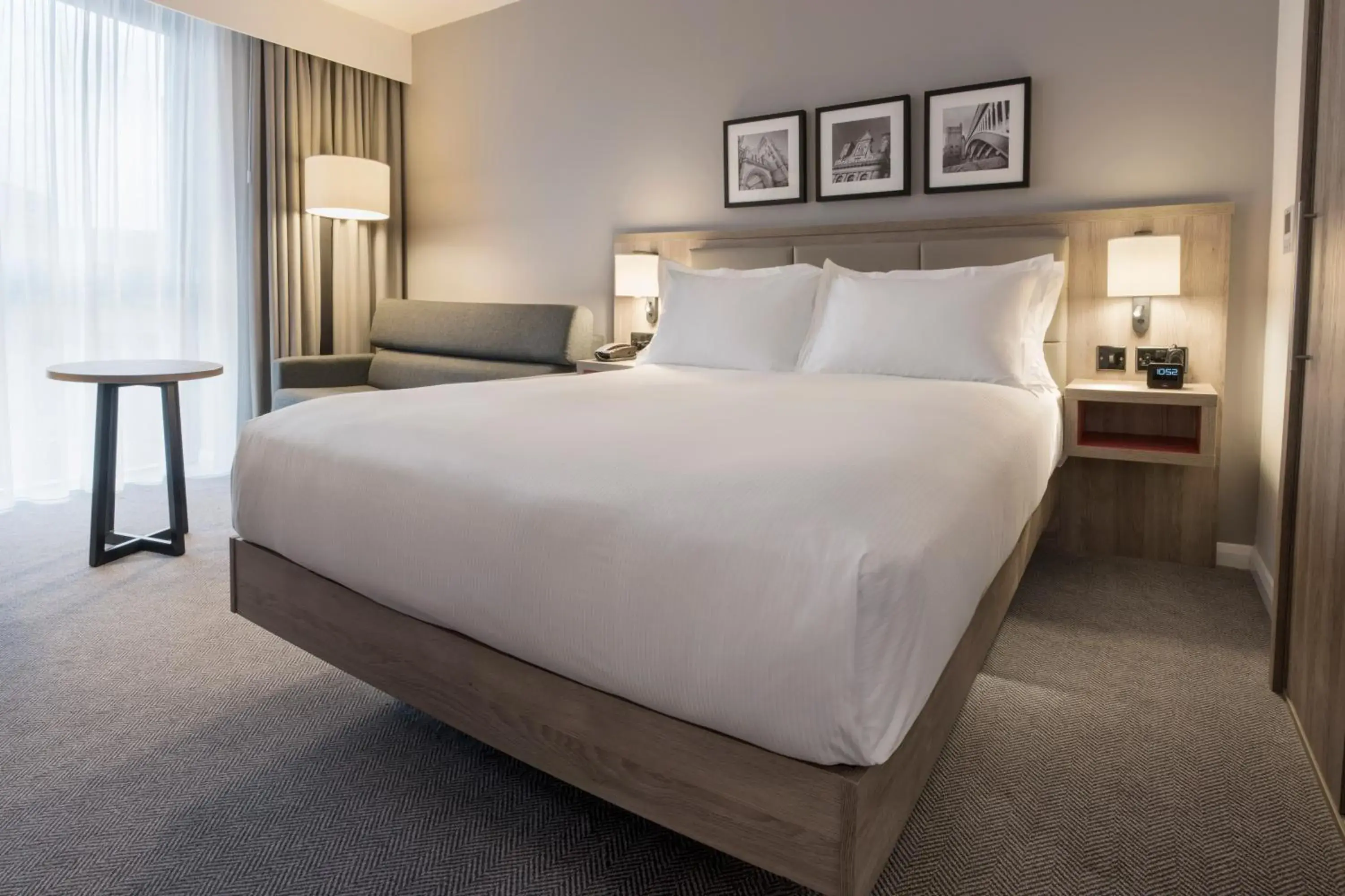 King Room with Sofa Bed in Hilton Garden Inn Manchester Emirates Old Trafford King Room with Sofa Bed in Hilton Garden Inn Manchester Emirates Old Trafford