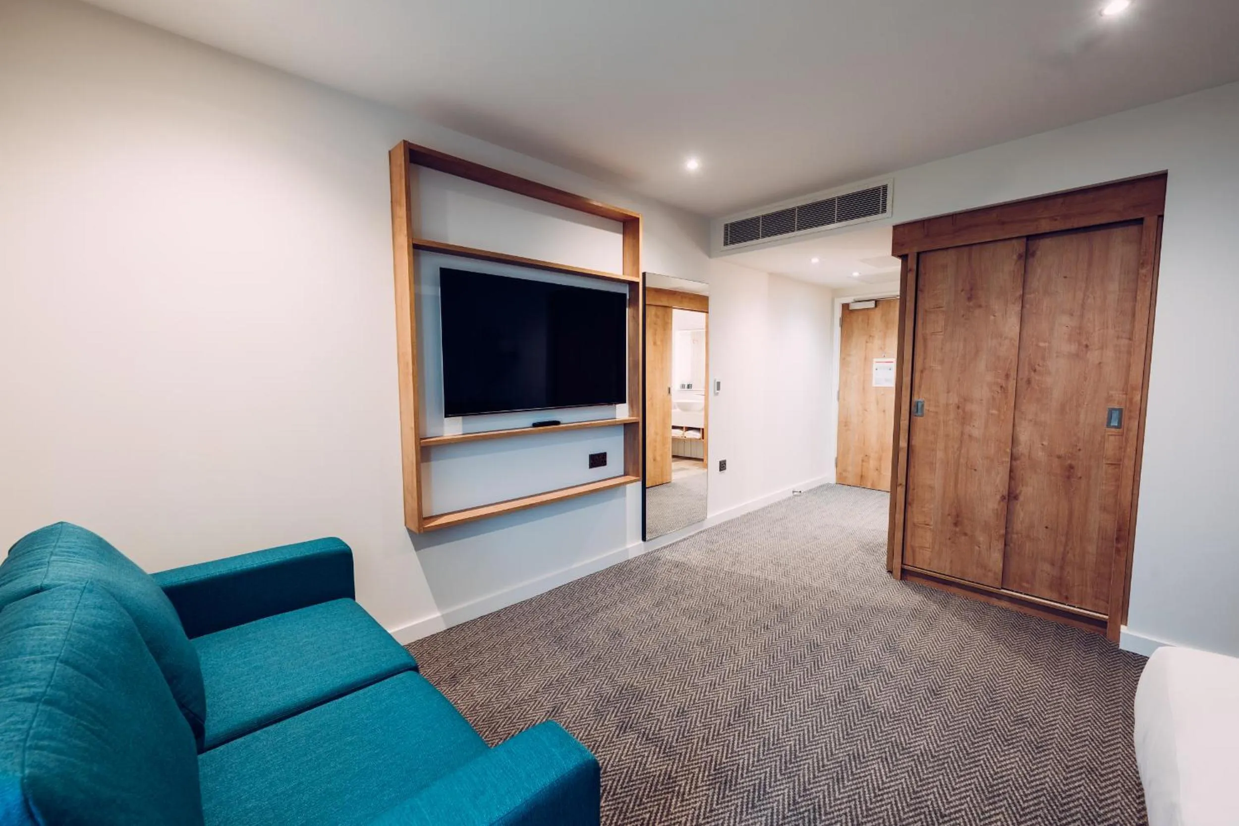 TV and multimedia in Hilton Garden Inn Manchester Emirates Old Trafford