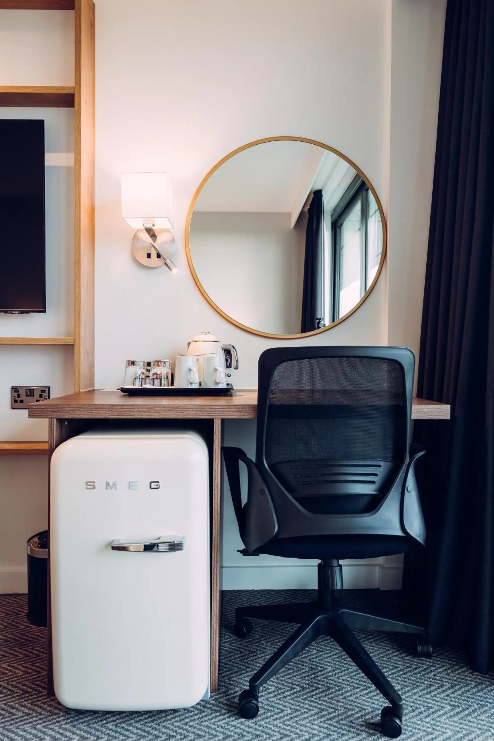 hair dresser in Hilton Garden Inn Manchester Emirates Old Trafford