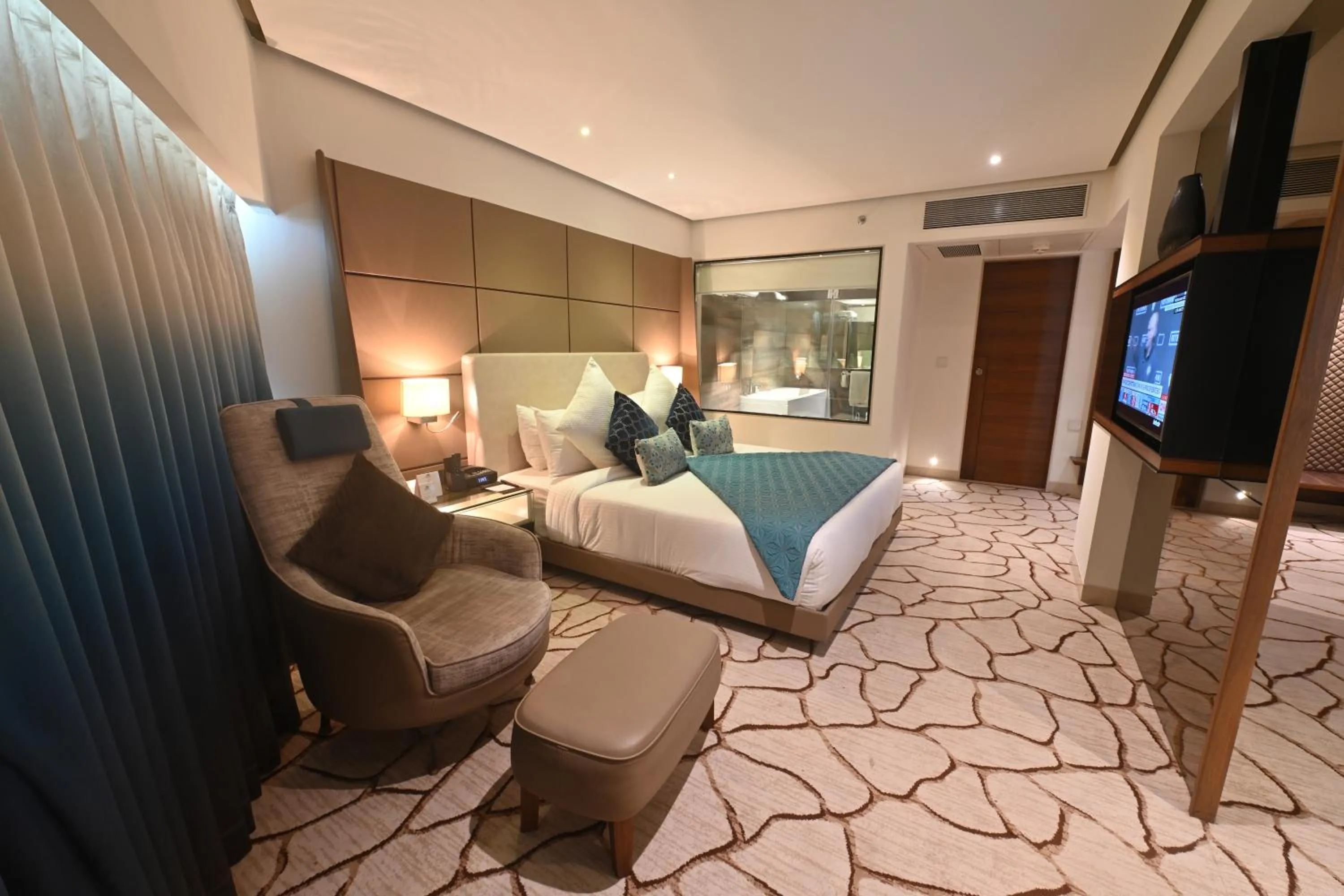 Bedroom, Bed in Sayaji Indore