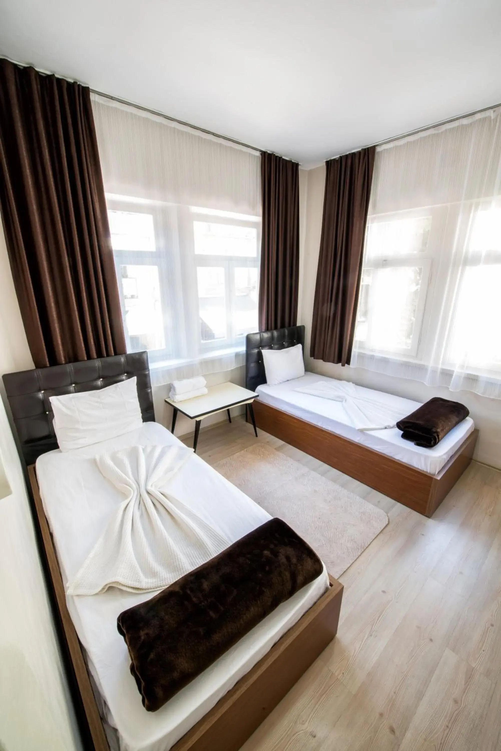 Double or Twin Room with Shower and Air Conditioning in Yellow Rose Pansiyon Double or Twin Room with Shower and Air Conditioning in Yellow Rose Pansiyon