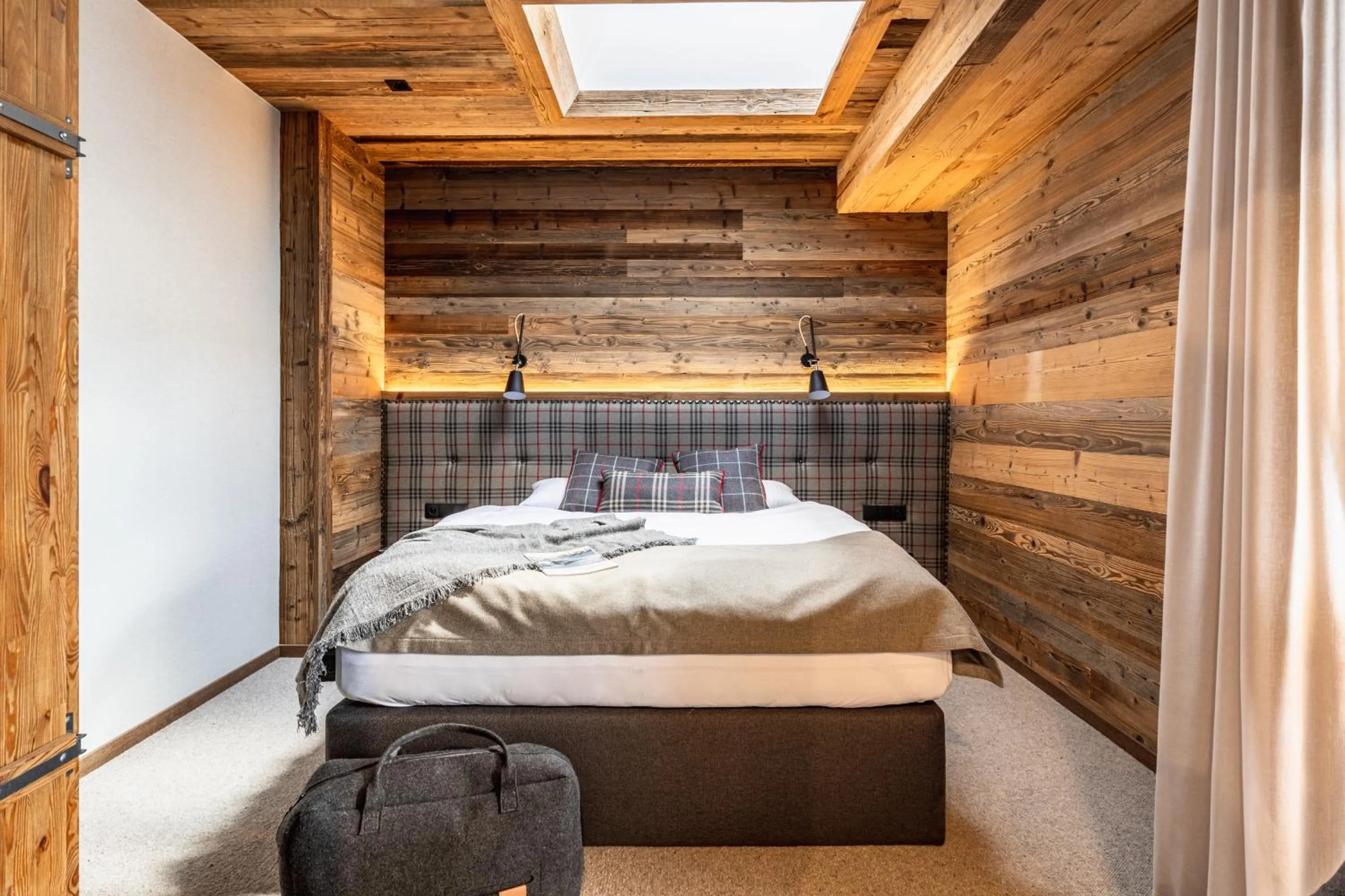 Bedroom, Bed in Apartamenty i Pokoje Krupówki 49