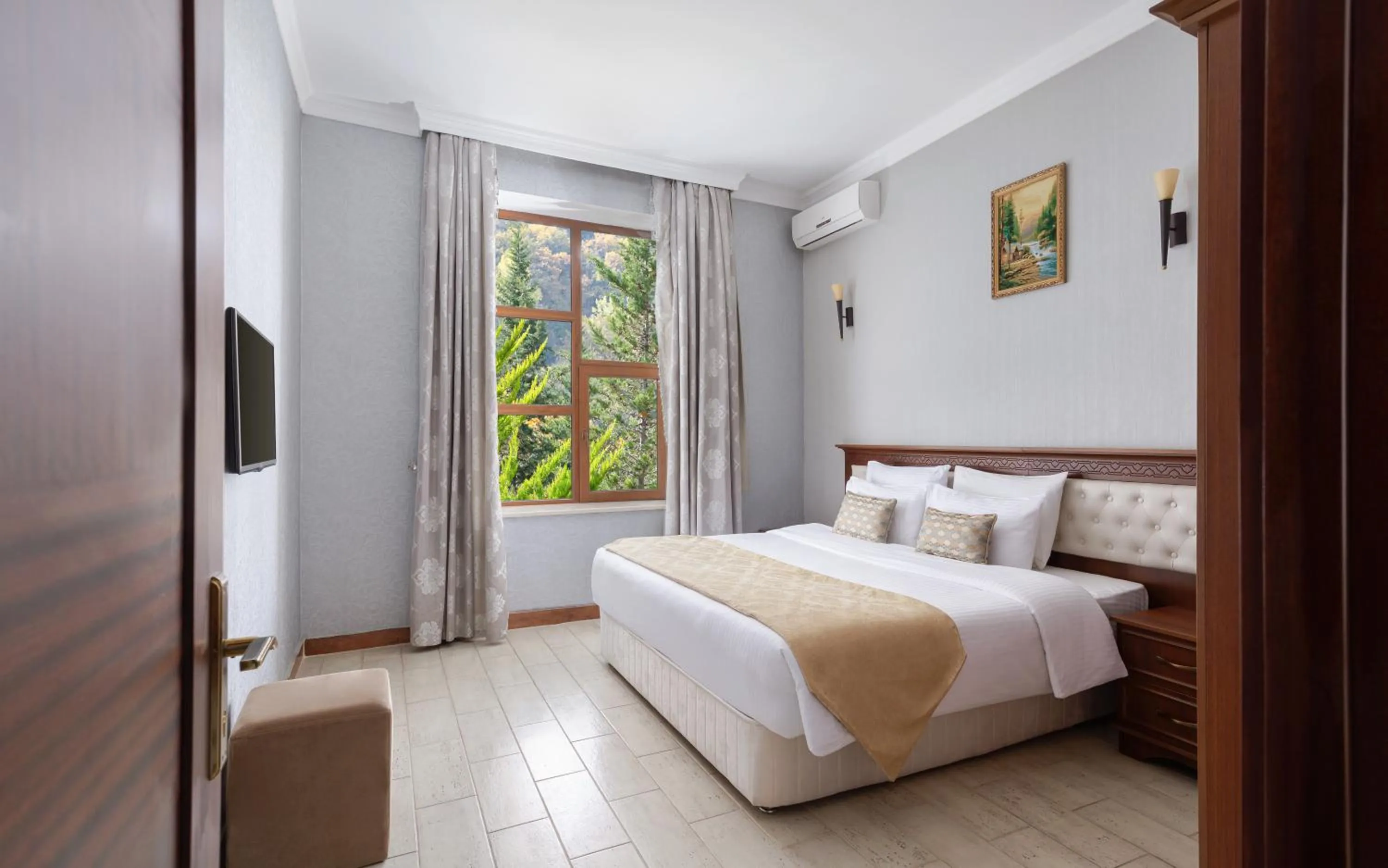 Bedroom, Bed in Shamakhi Palace Sharadil