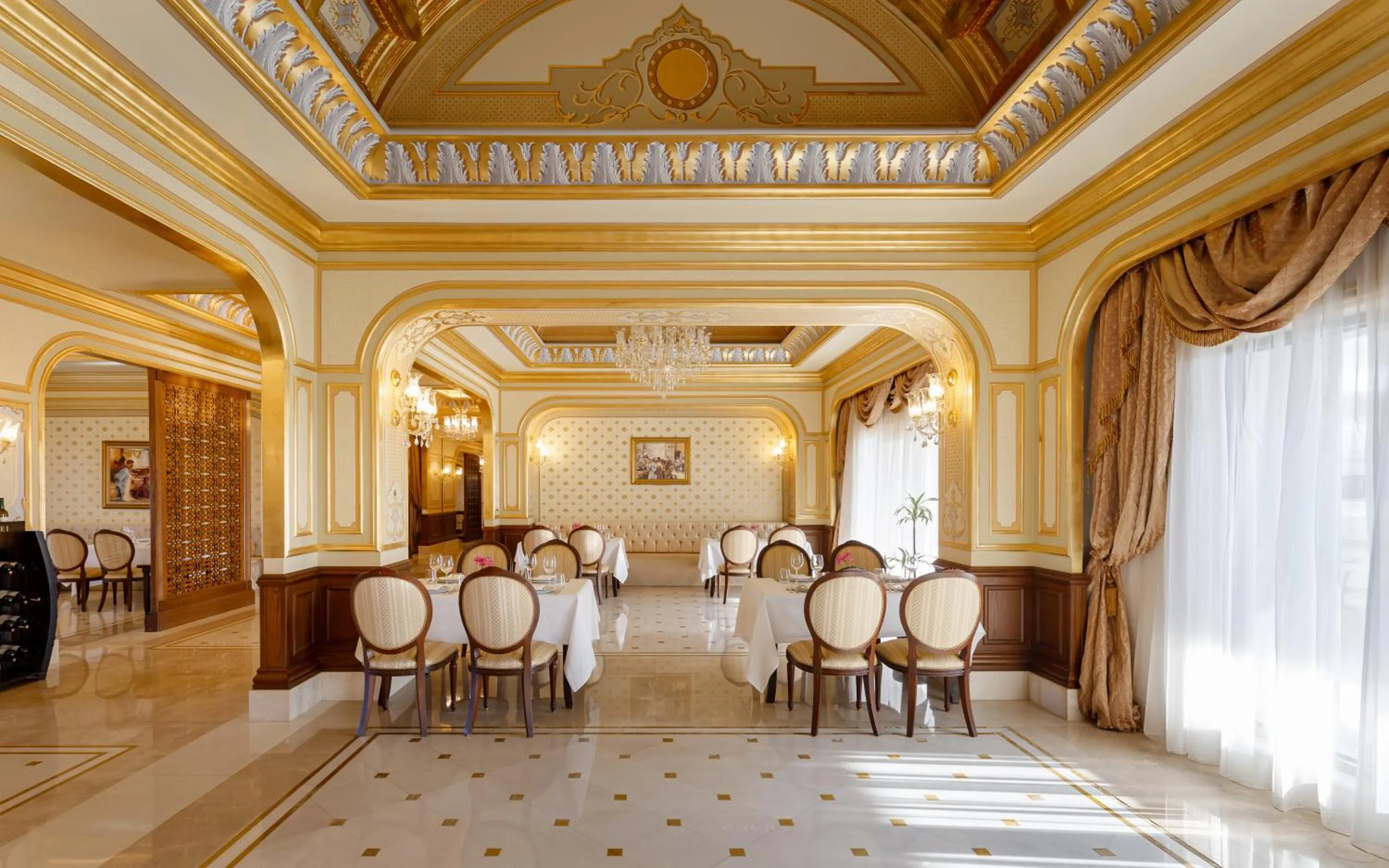 Restaurant/places to eat in Shamakhi Palace Sharadil