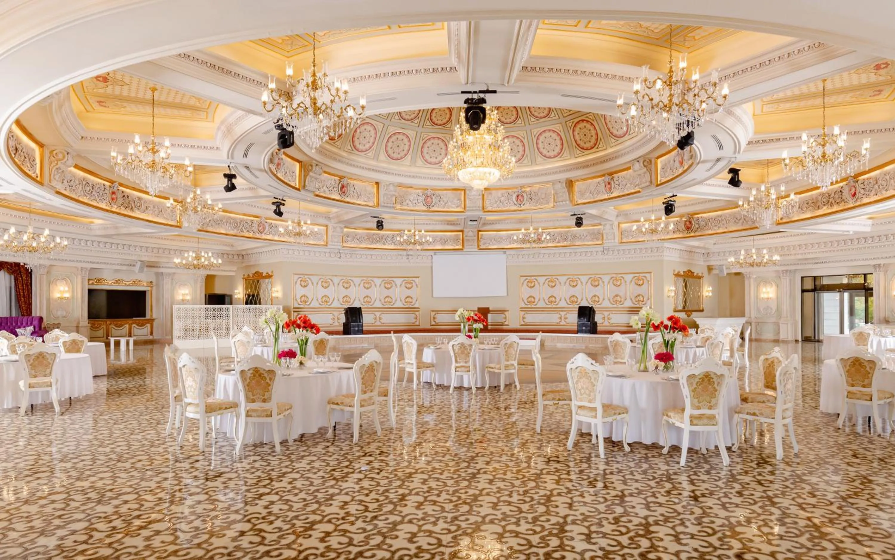 Meeting/conference room in Shamakhi Palace Sharadil
