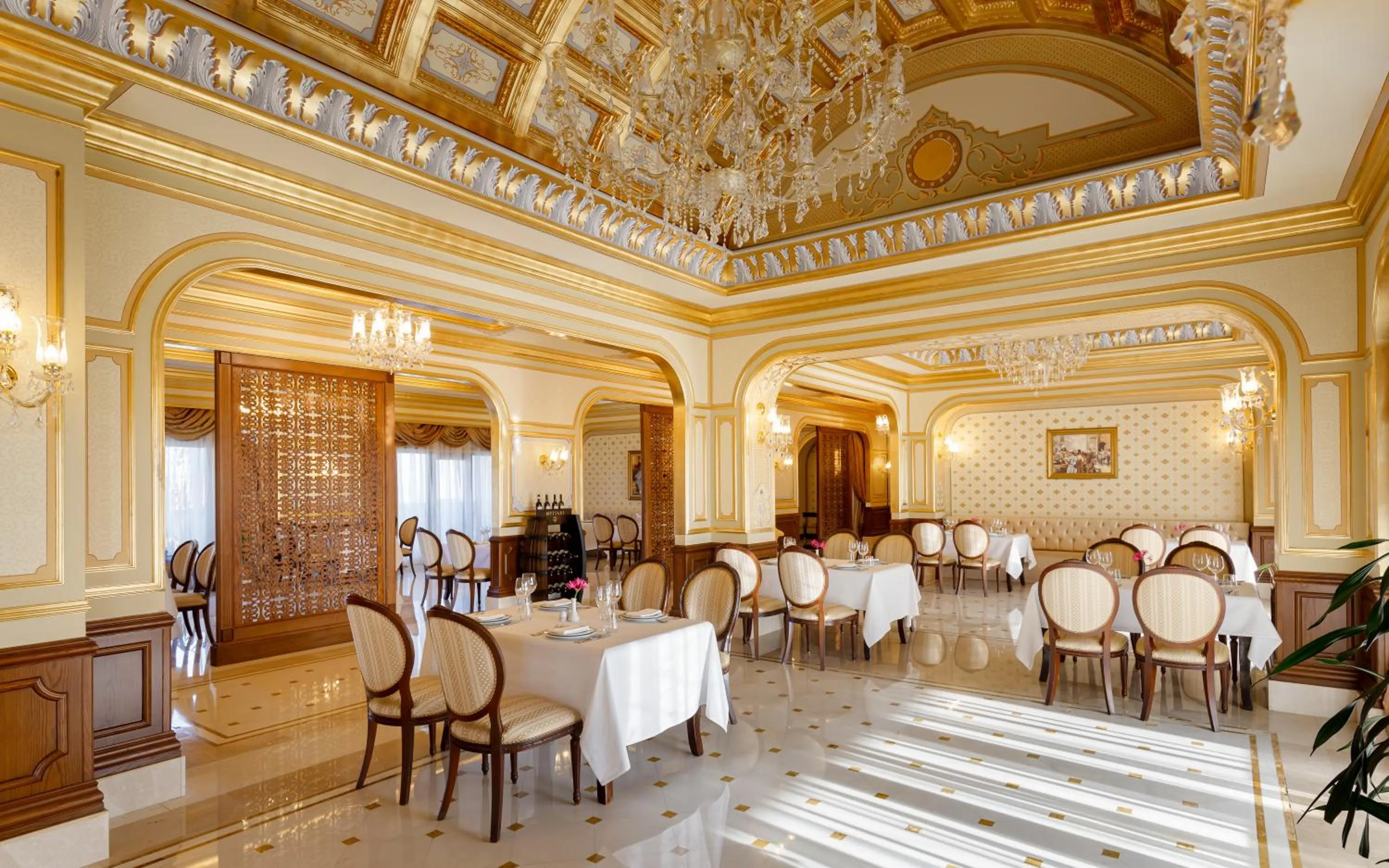 Restaurant/places to eat in Shamakhi Palace Sharadil