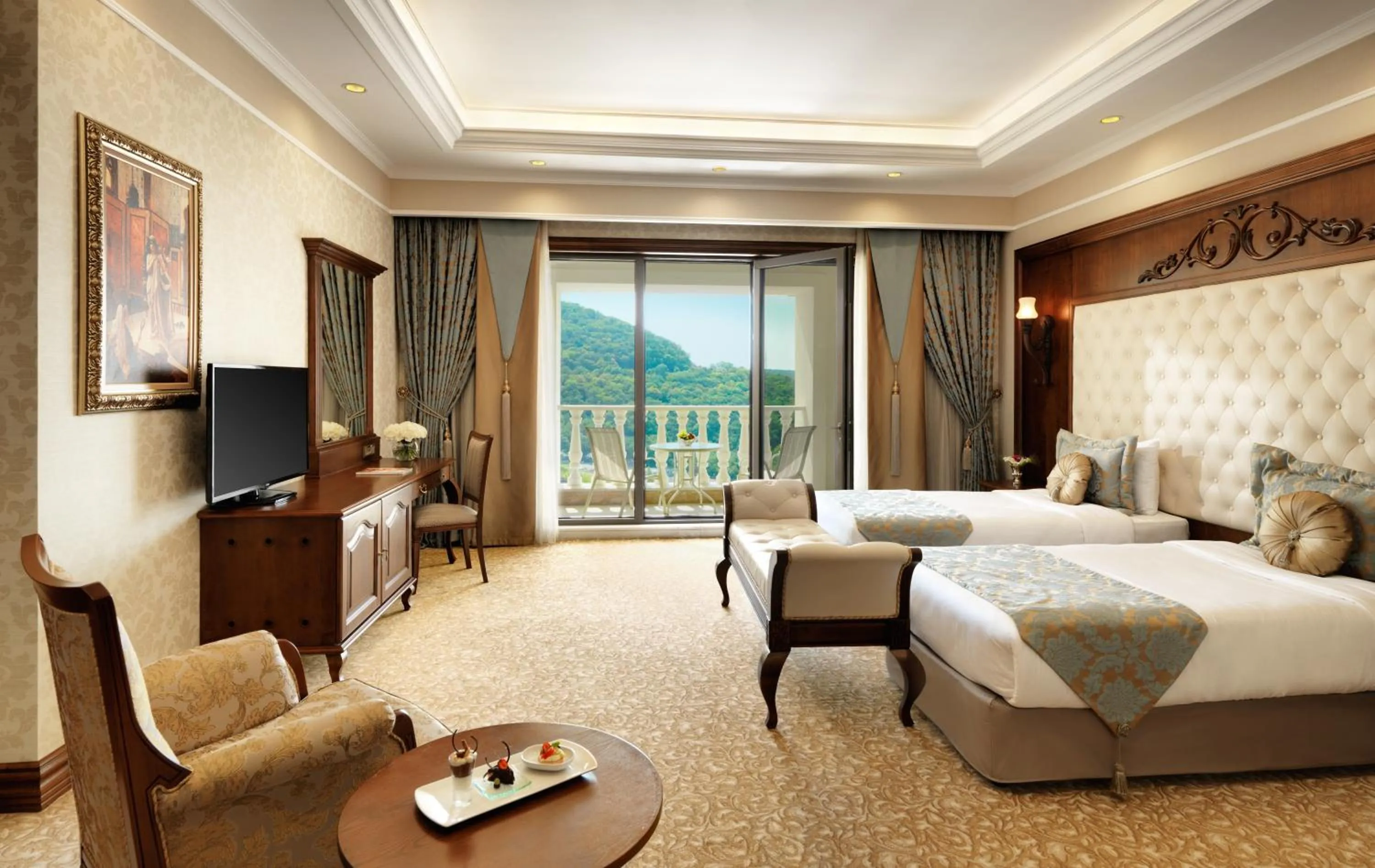 Photo of the whole room, Bed in Shamakhi Palace Sharadil