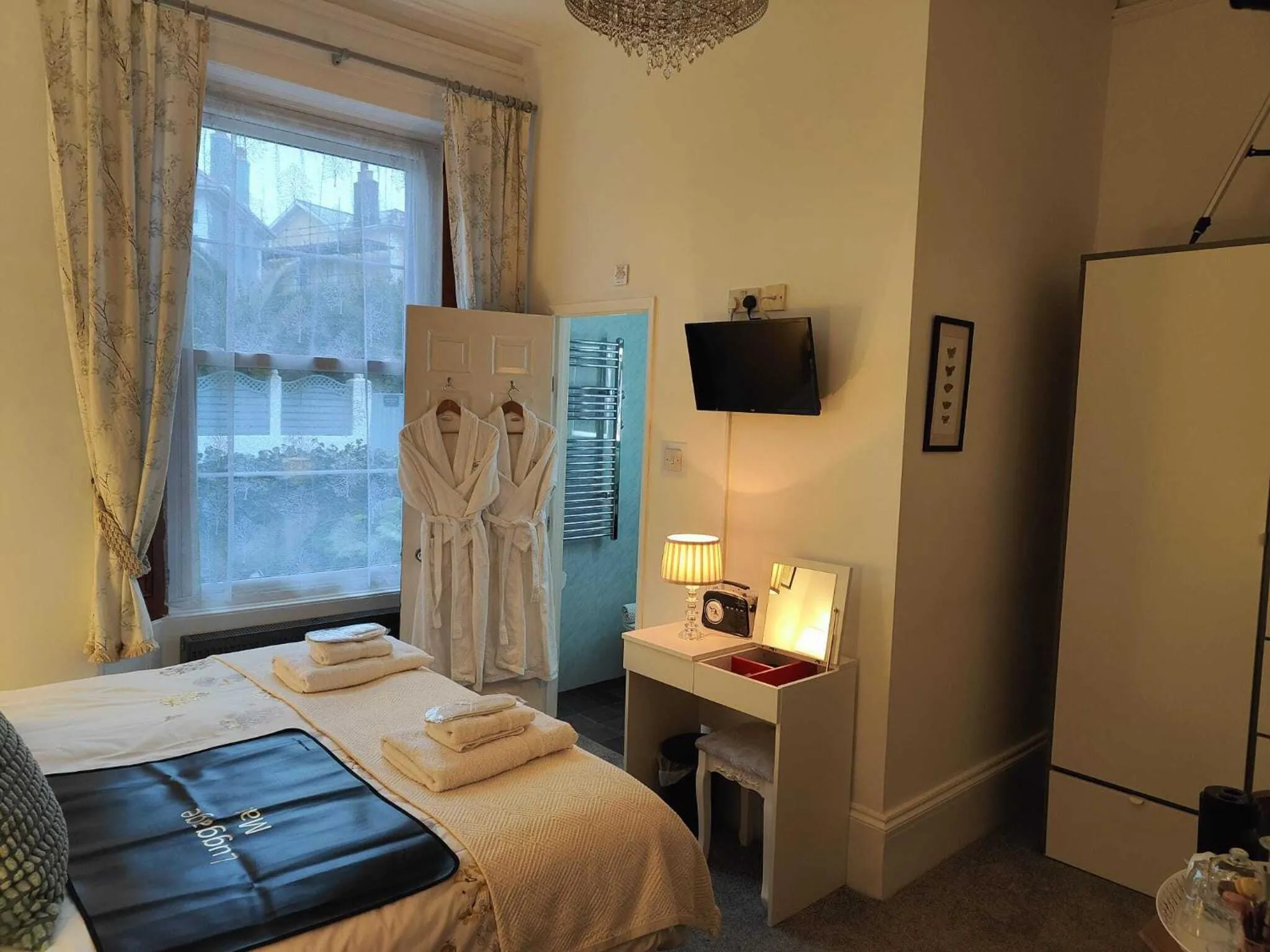 Bedroom, Bed in The Garway