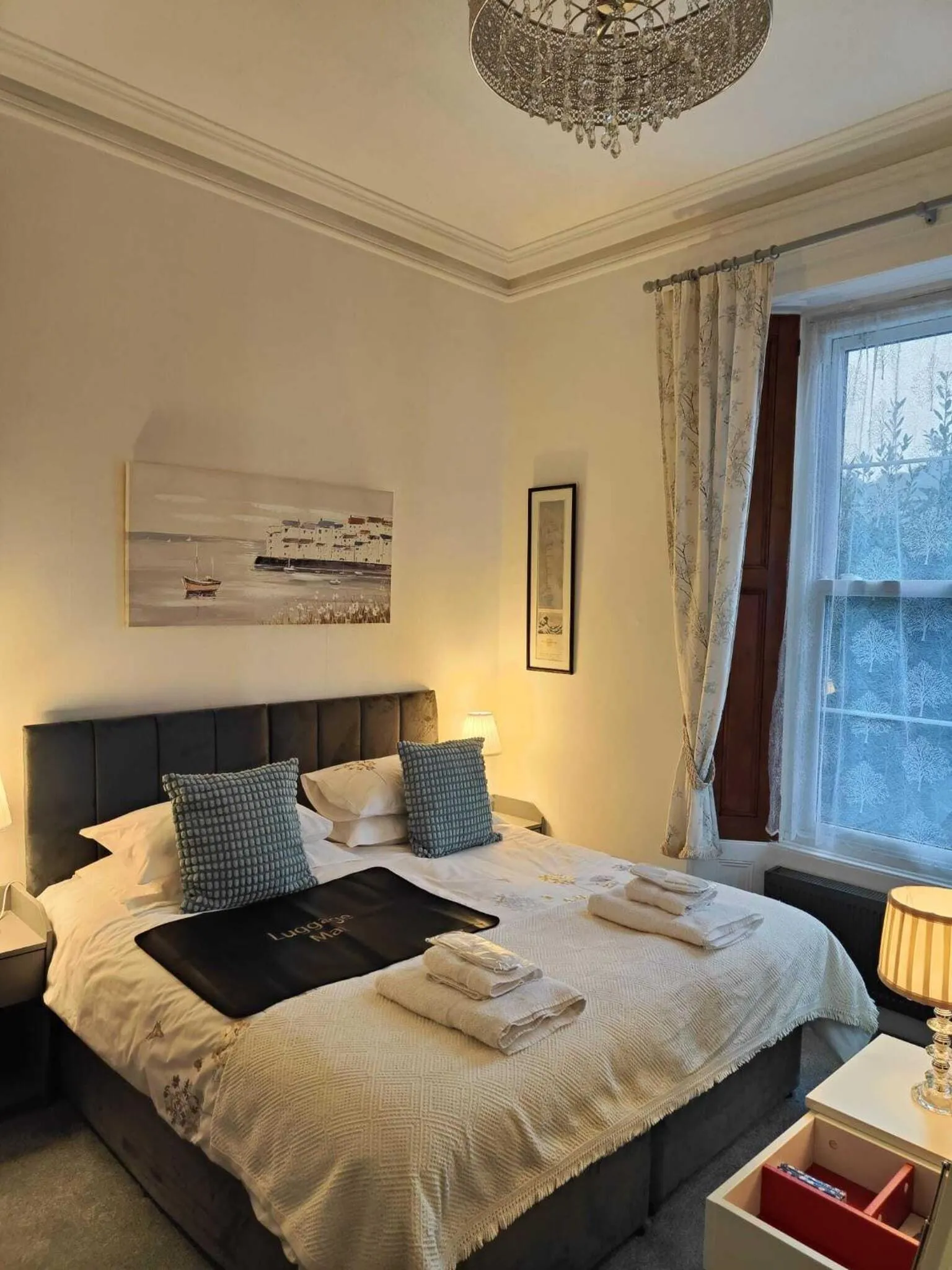 Bathroom, Bed in The Garway