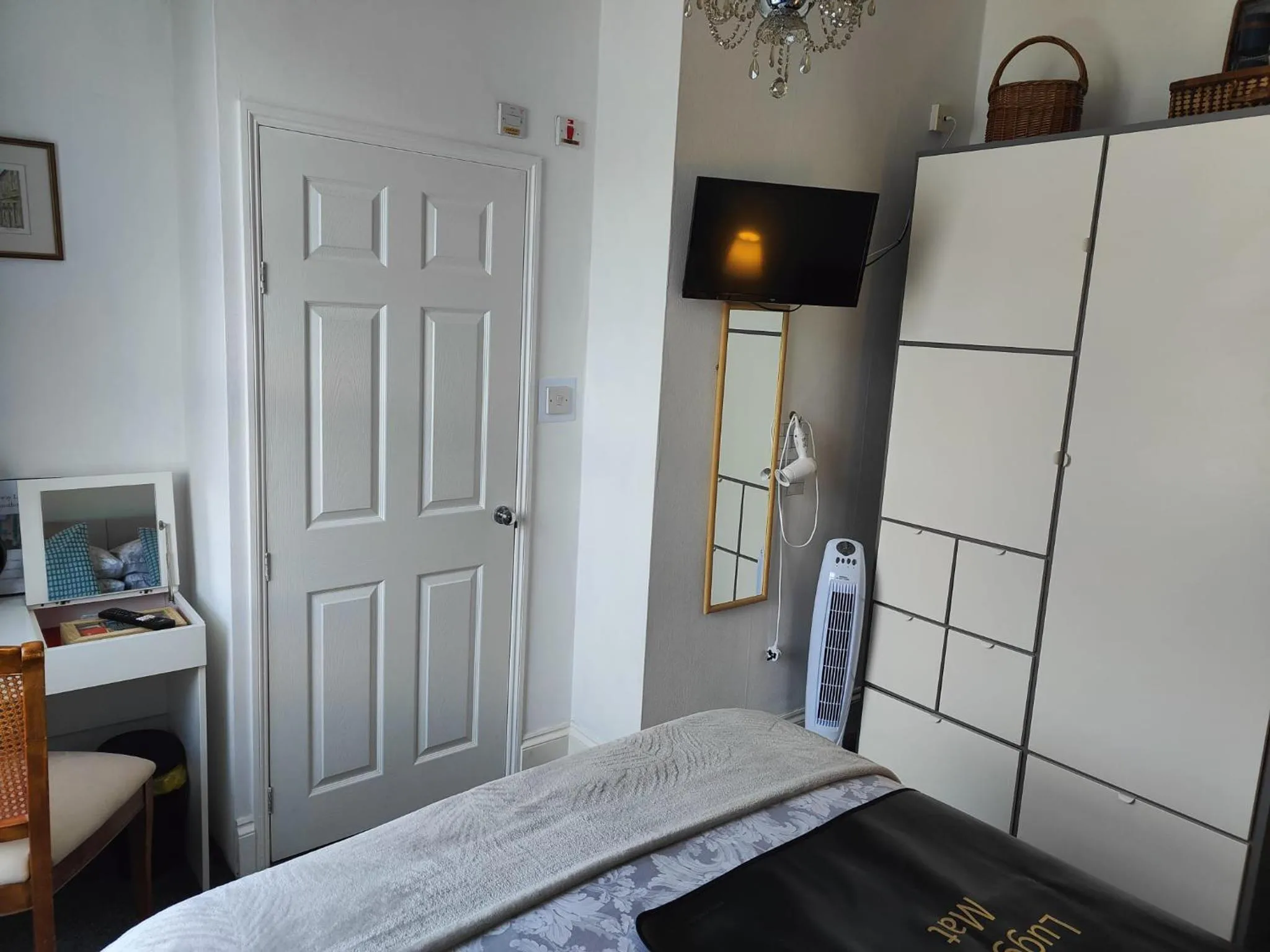 Bedroom, Bed in The Garway