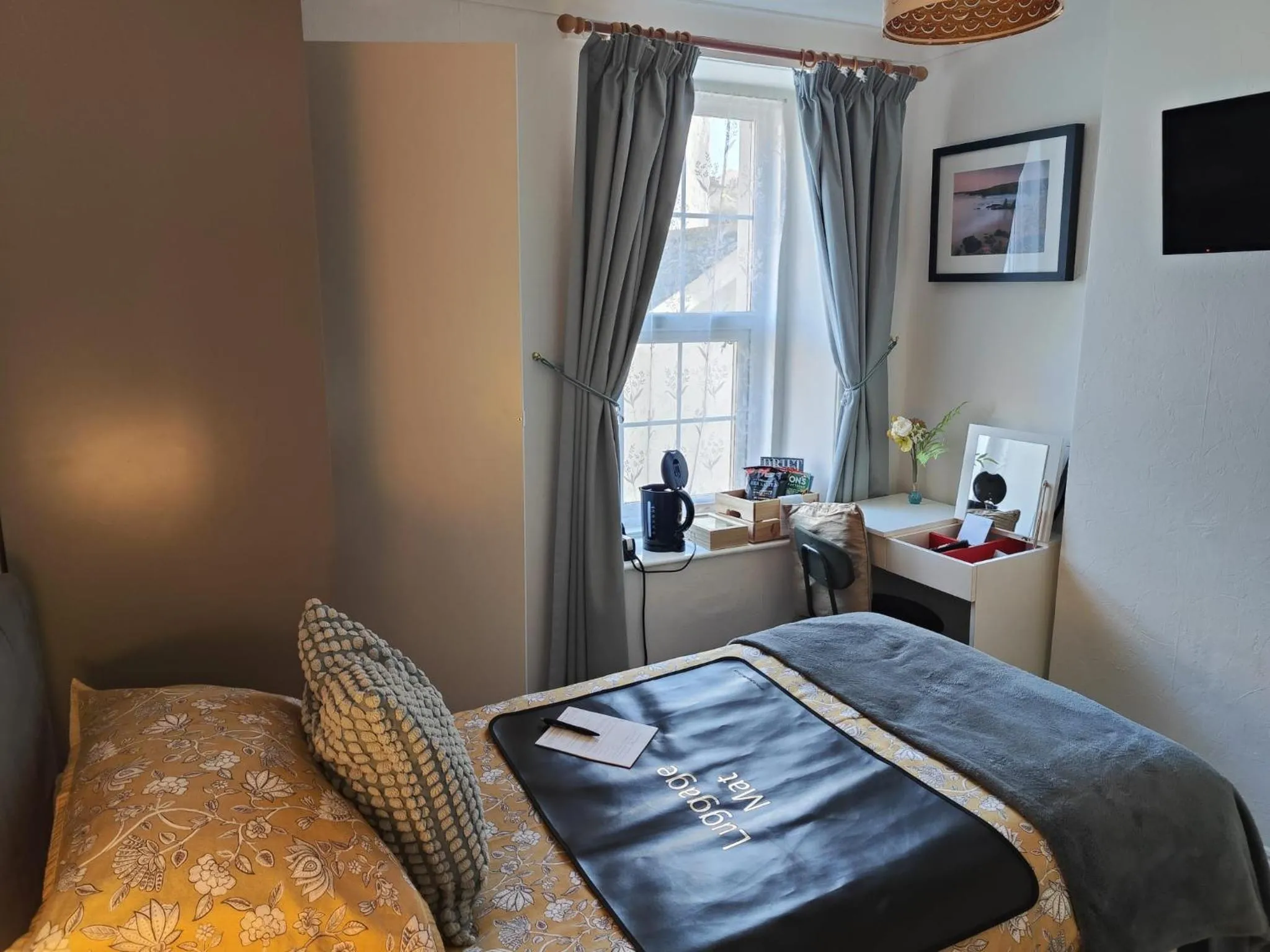 Bedroom, Bed in The Garway
