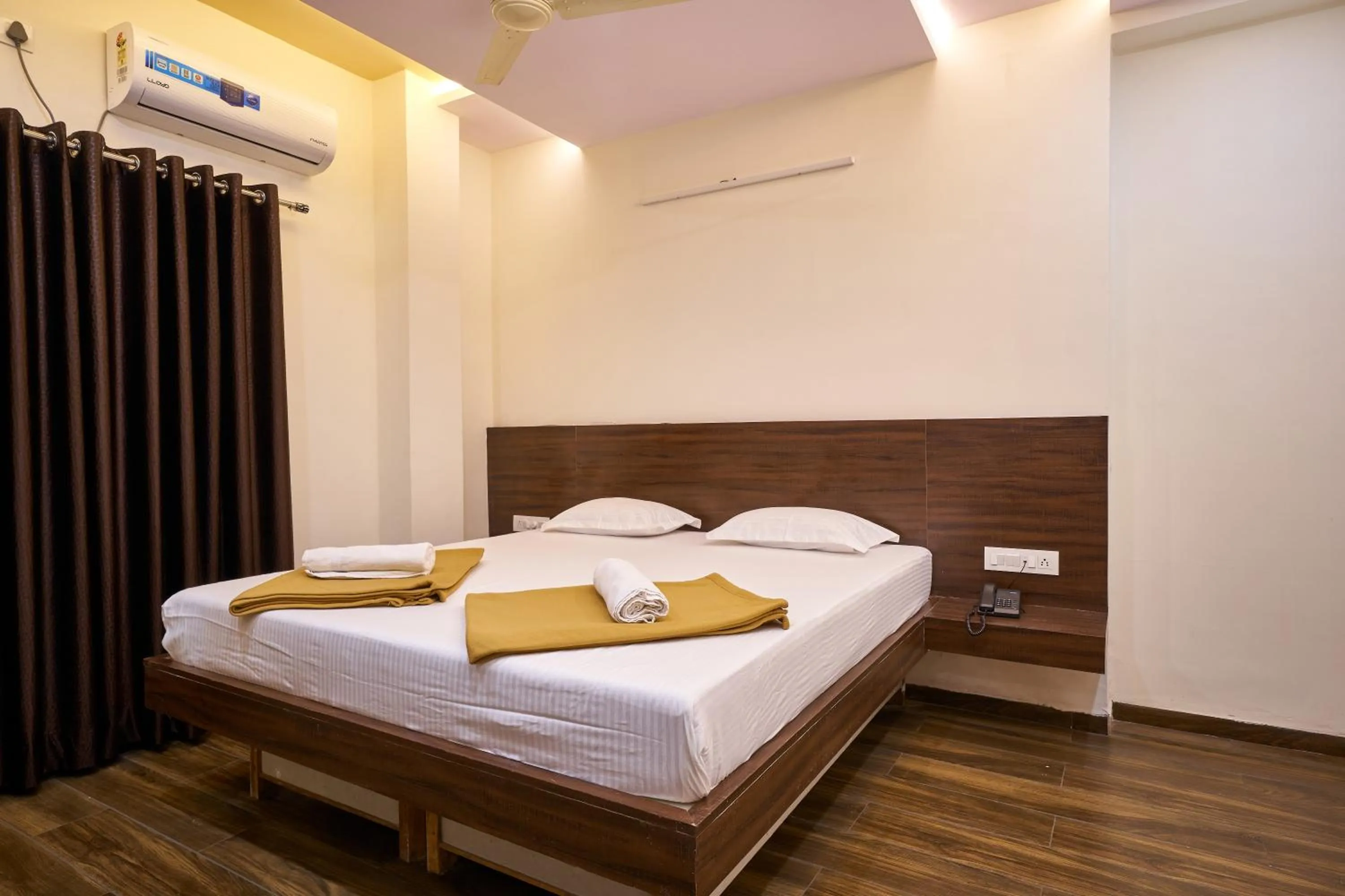 Bed in Hotel Ranjan Deluxe