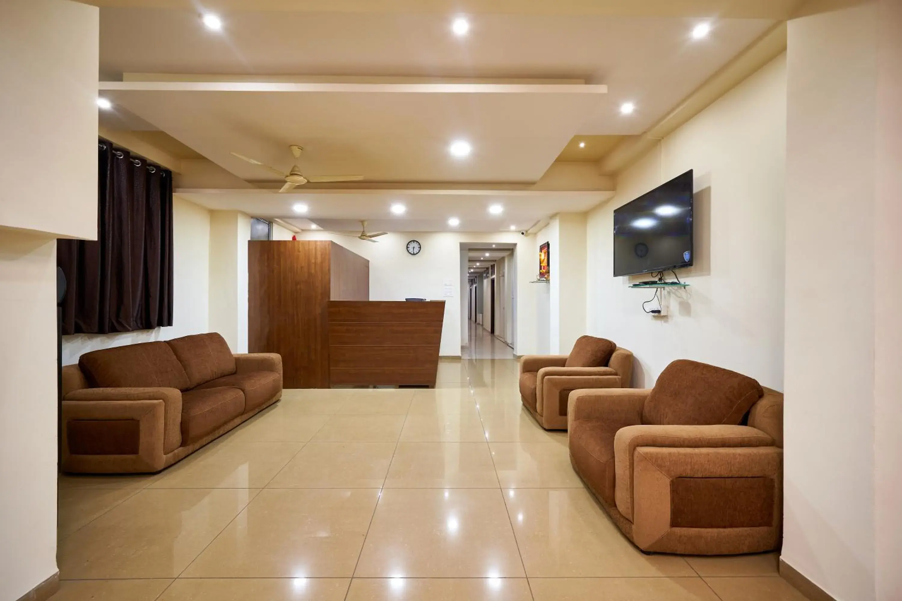 Living room in Hotel Ranjan Deluxe Living room in Hotel Ranjan Deluxe