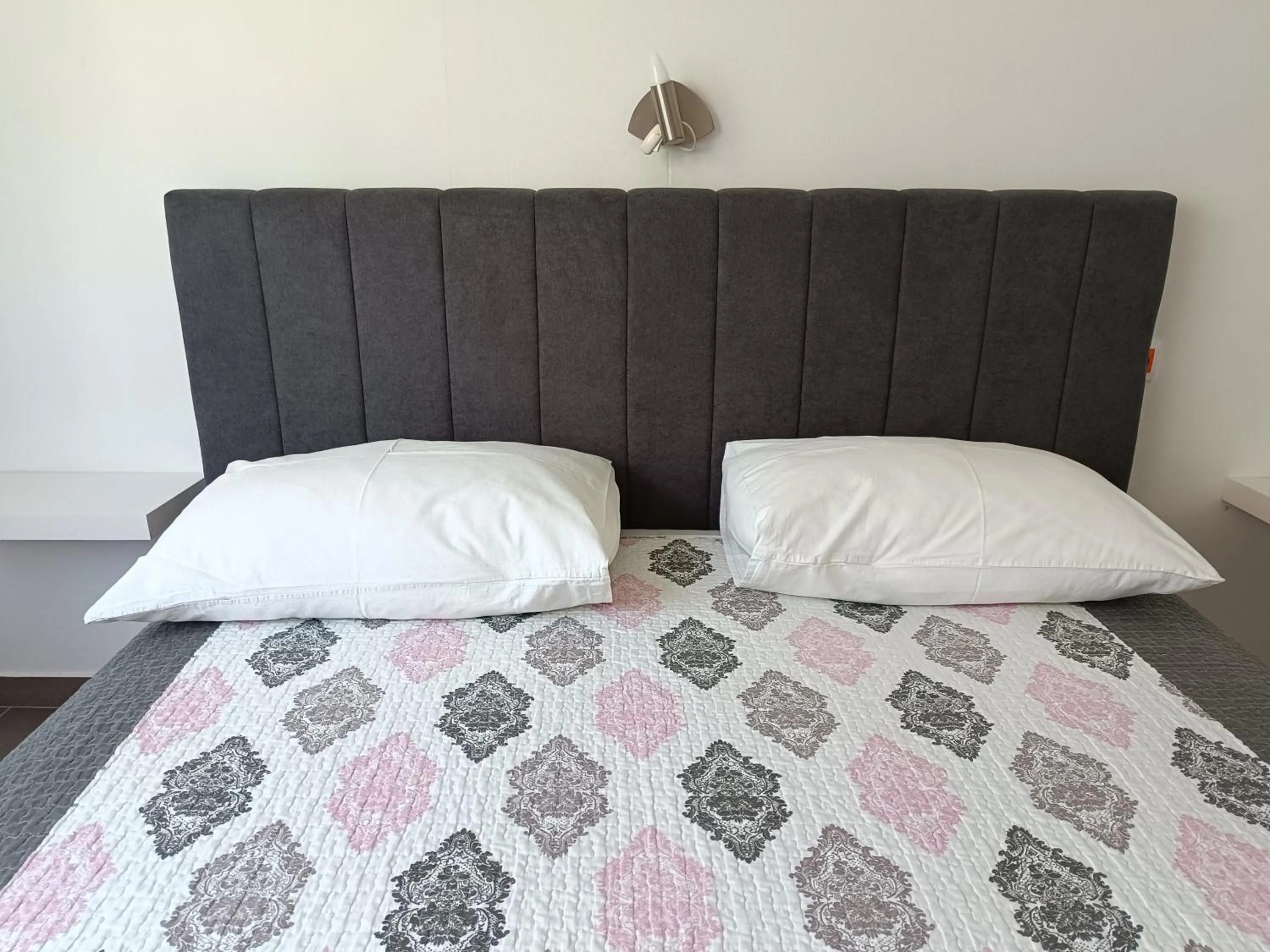 Bed in Apartment Kricin