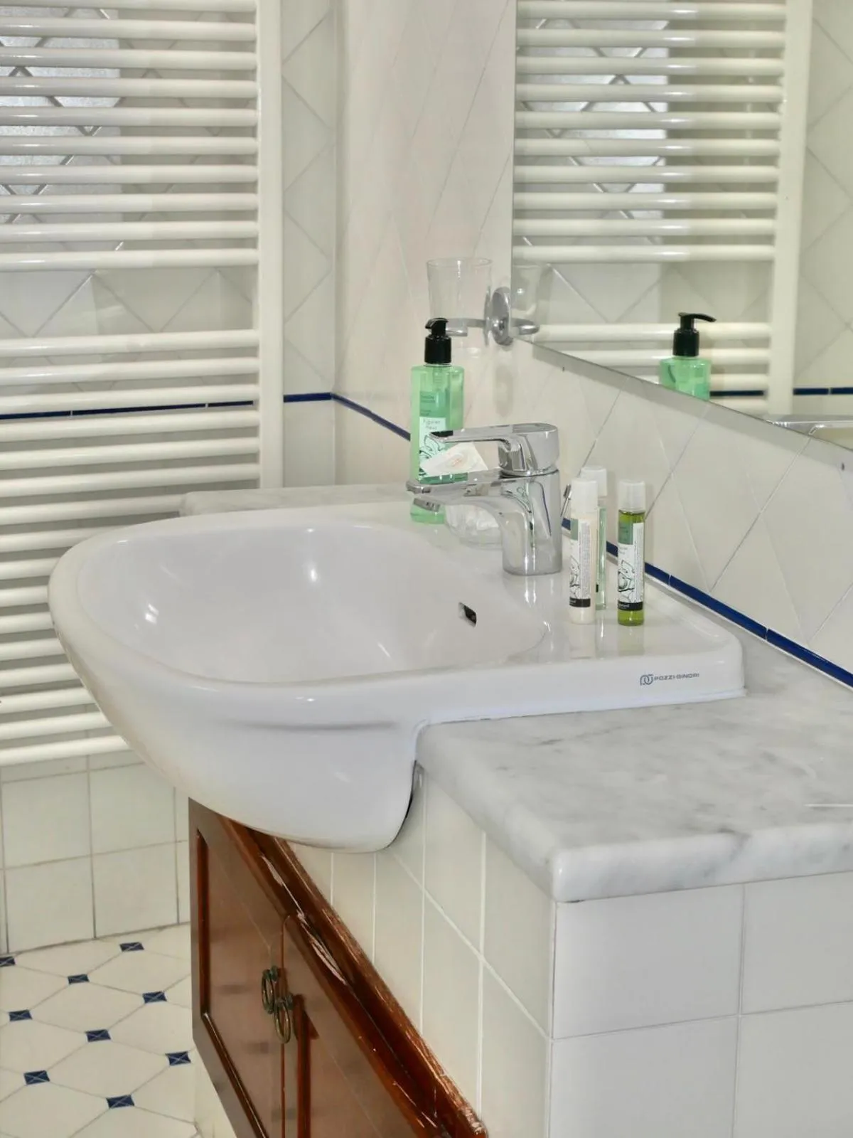 Bathroom in Antico Palazzo Scala