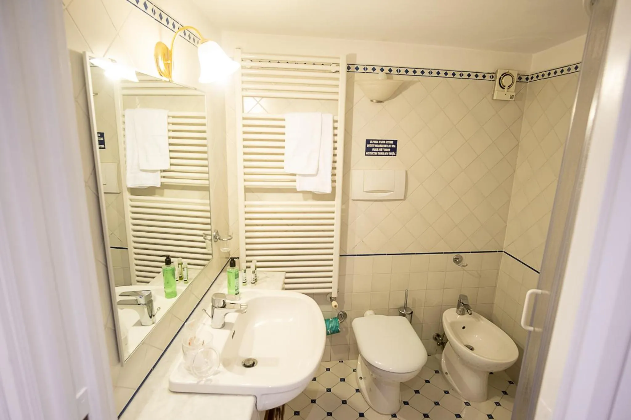 Bathroom in Antico Palazzo Scala