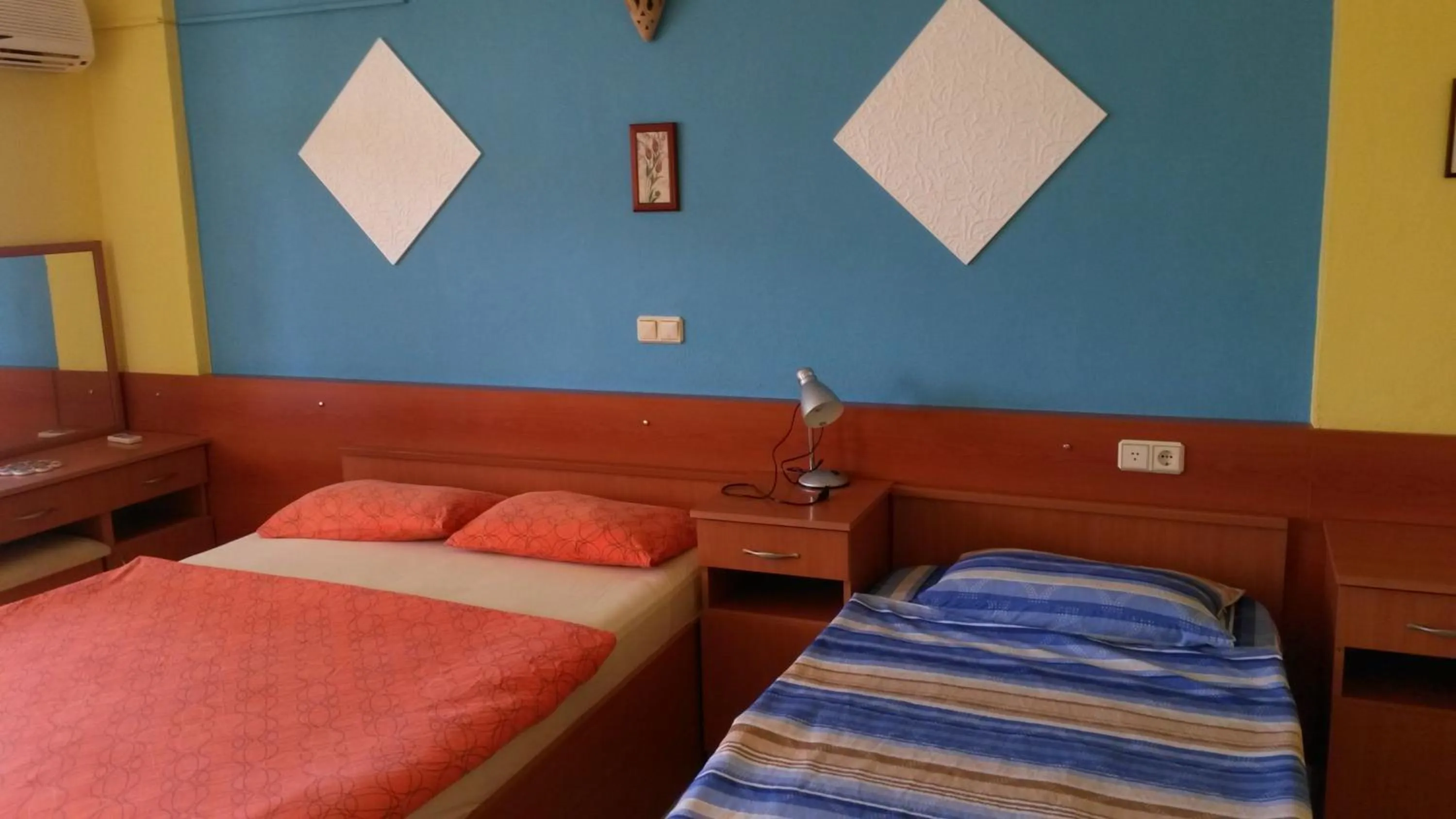 Photo of the whole room, Bed in Hotel Grün