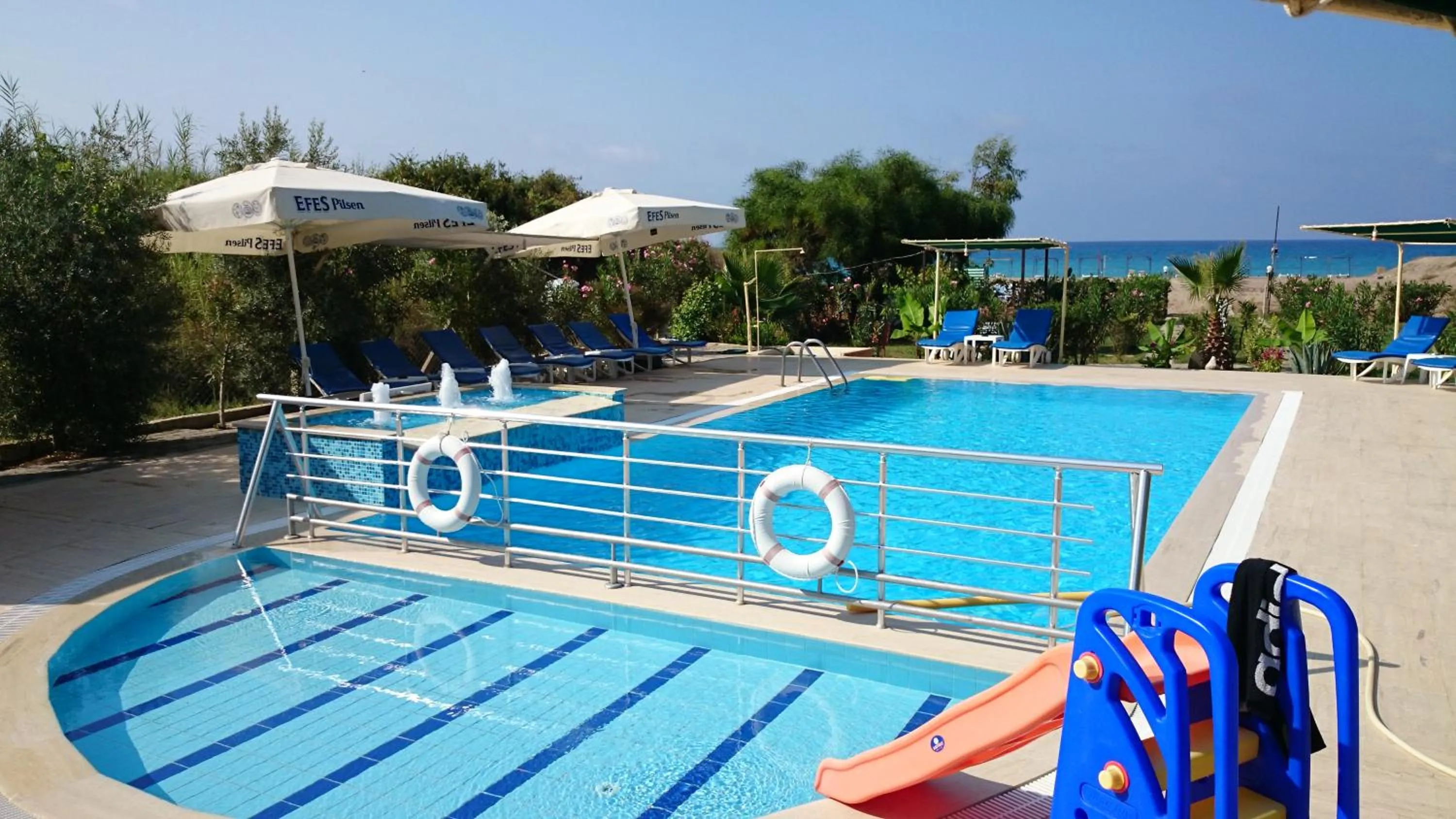 Swimming pool in Hotel Grün