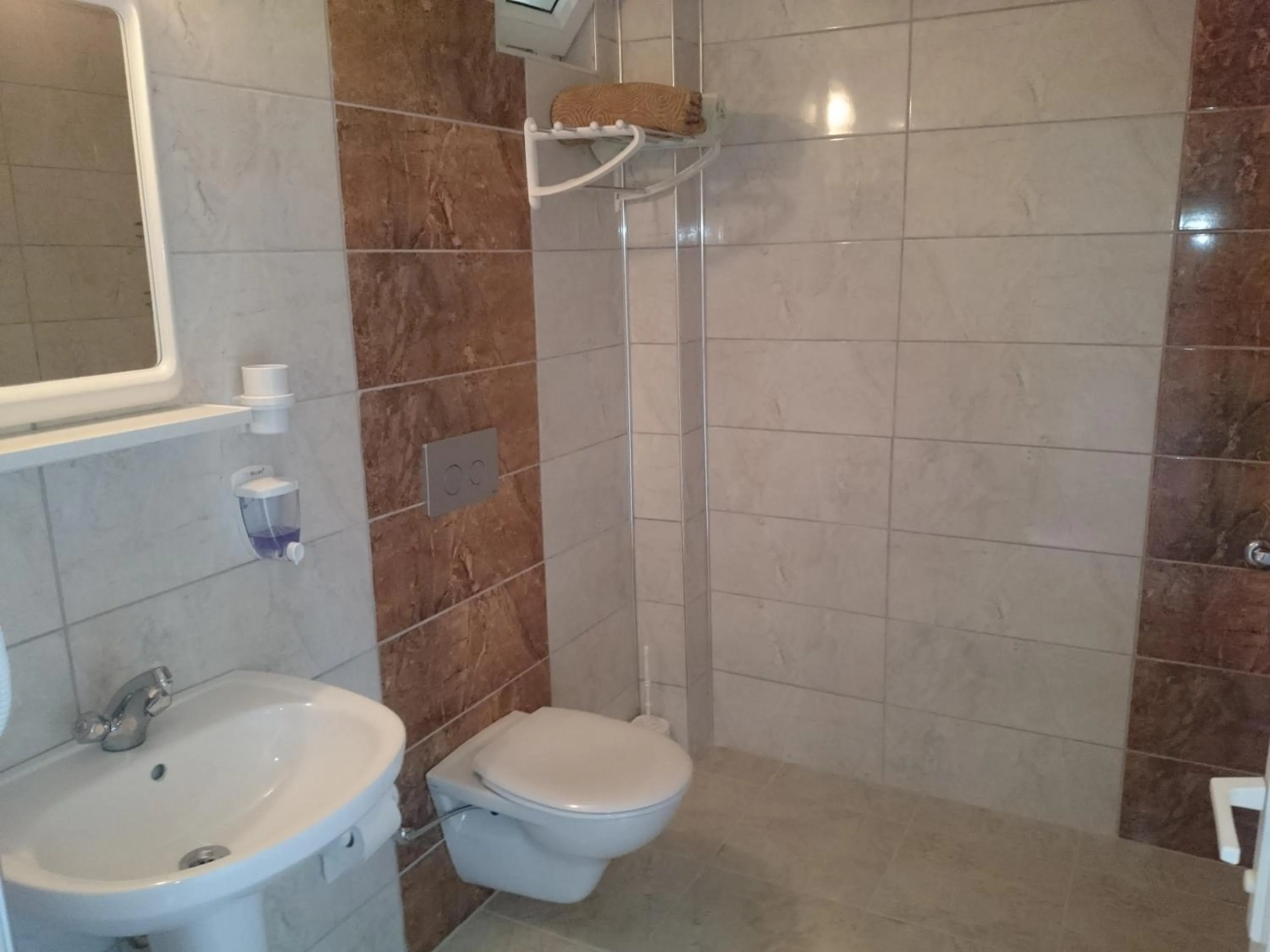 Bathroom in Hotel Grün