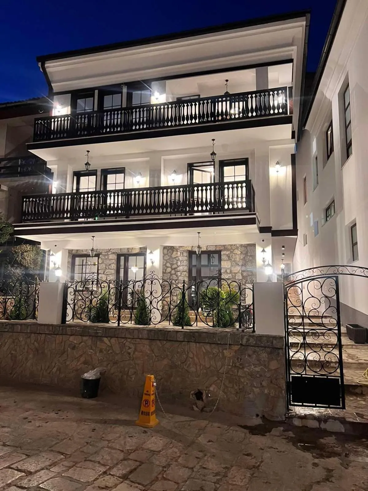 Patio in Villa Pupin SARAISTE