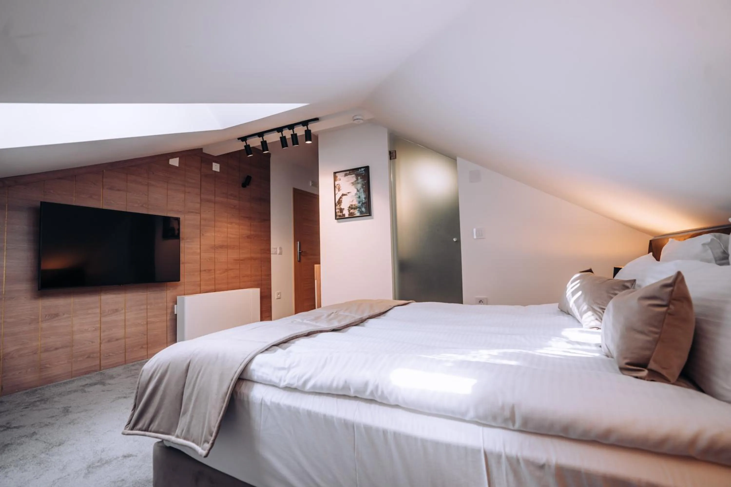 Photo of the whole room, Bed in Villa Pupin SARAISTE