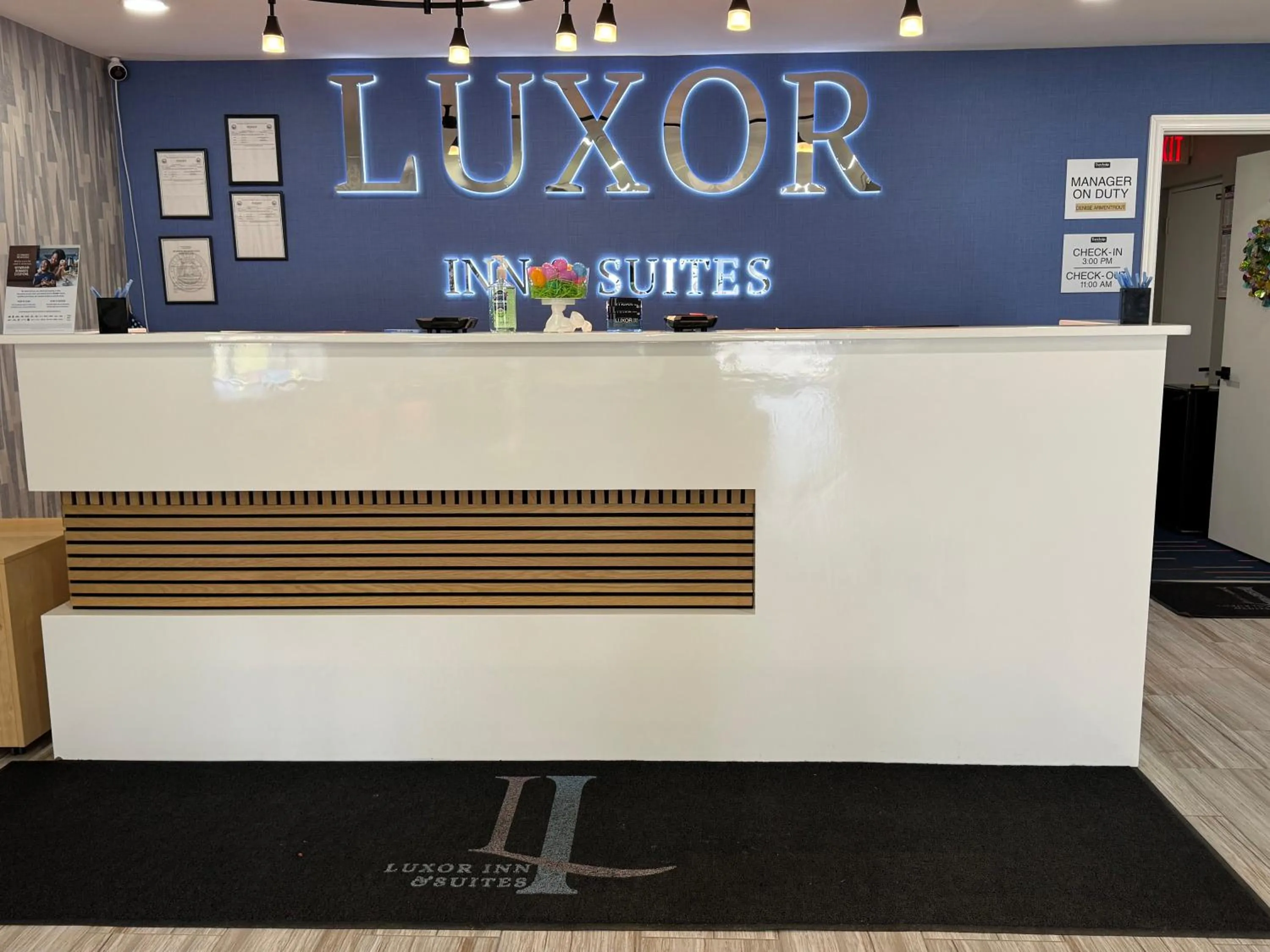 Luxor Inn & Suites, a Travelodge by Wyndham