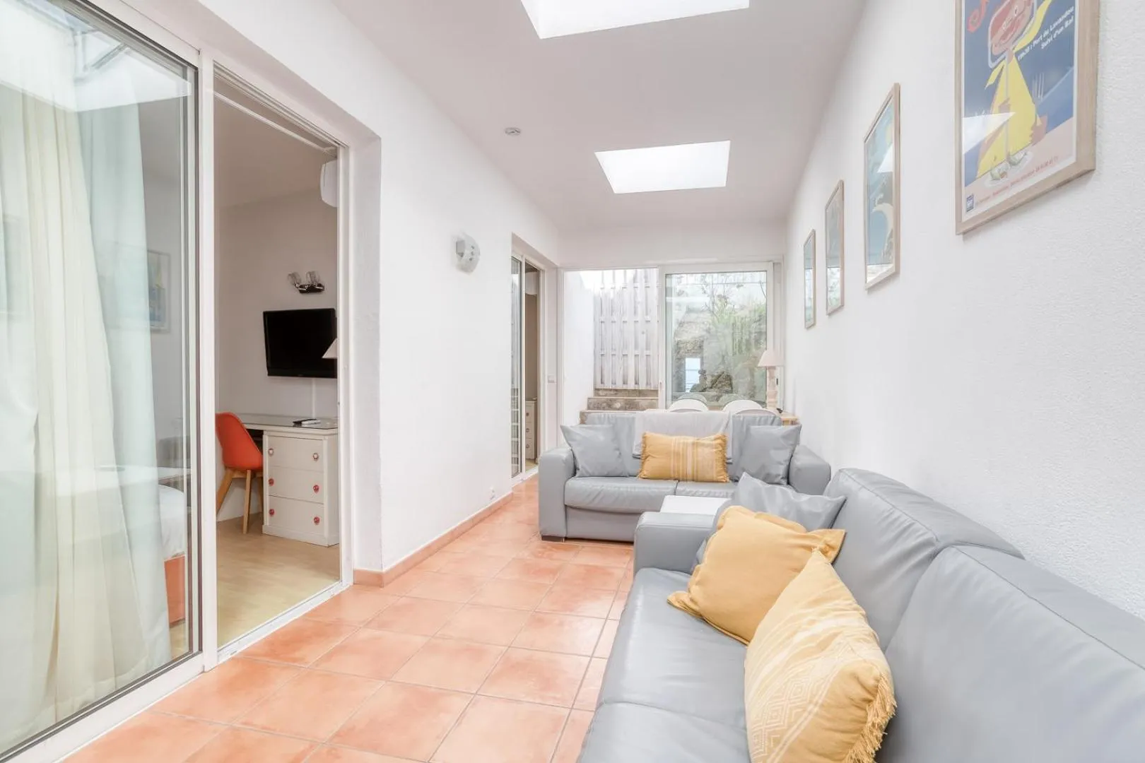 Seating Area in Roc Hotel