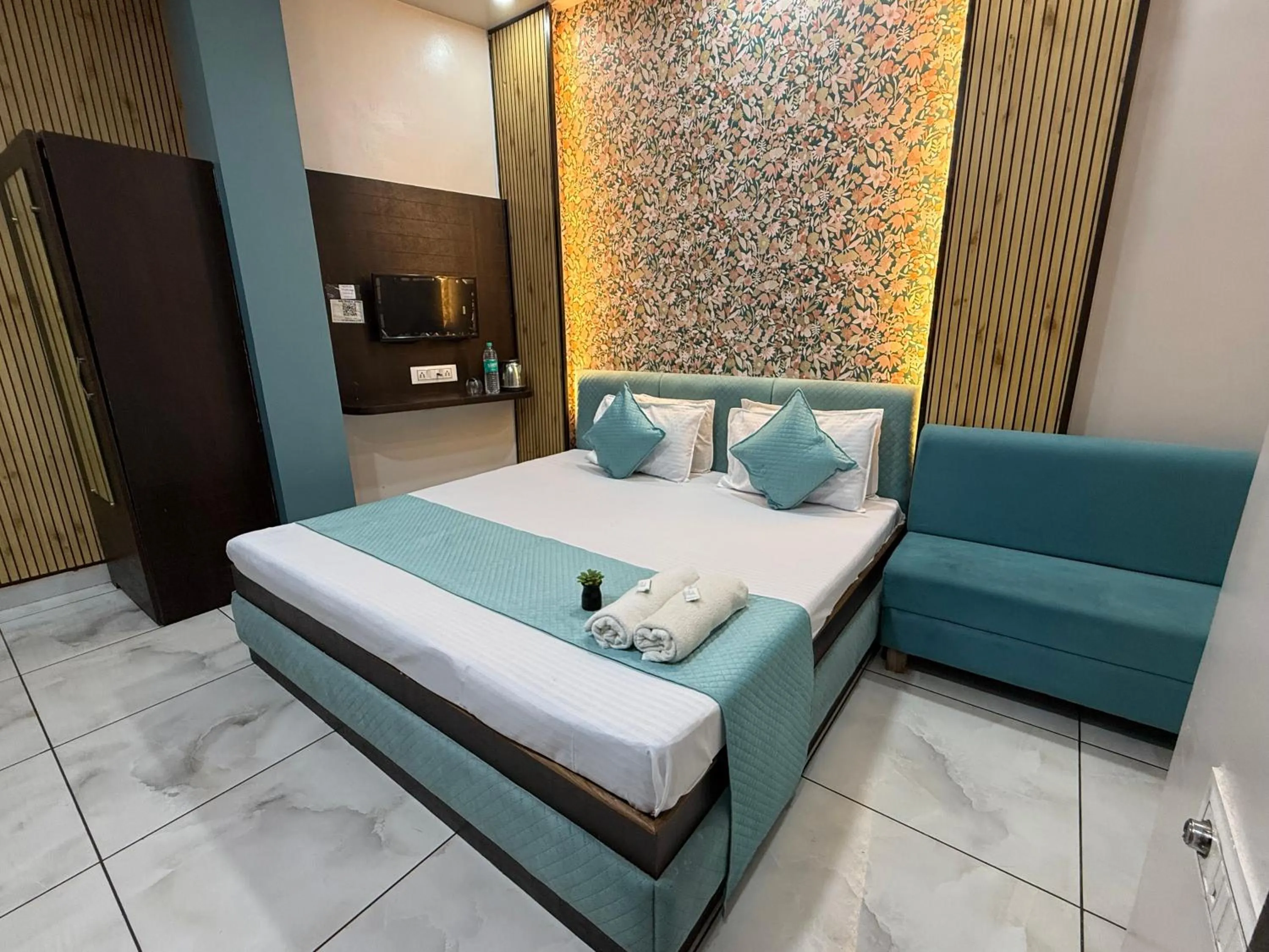 Bed in Hotel Shree Krishna Palace