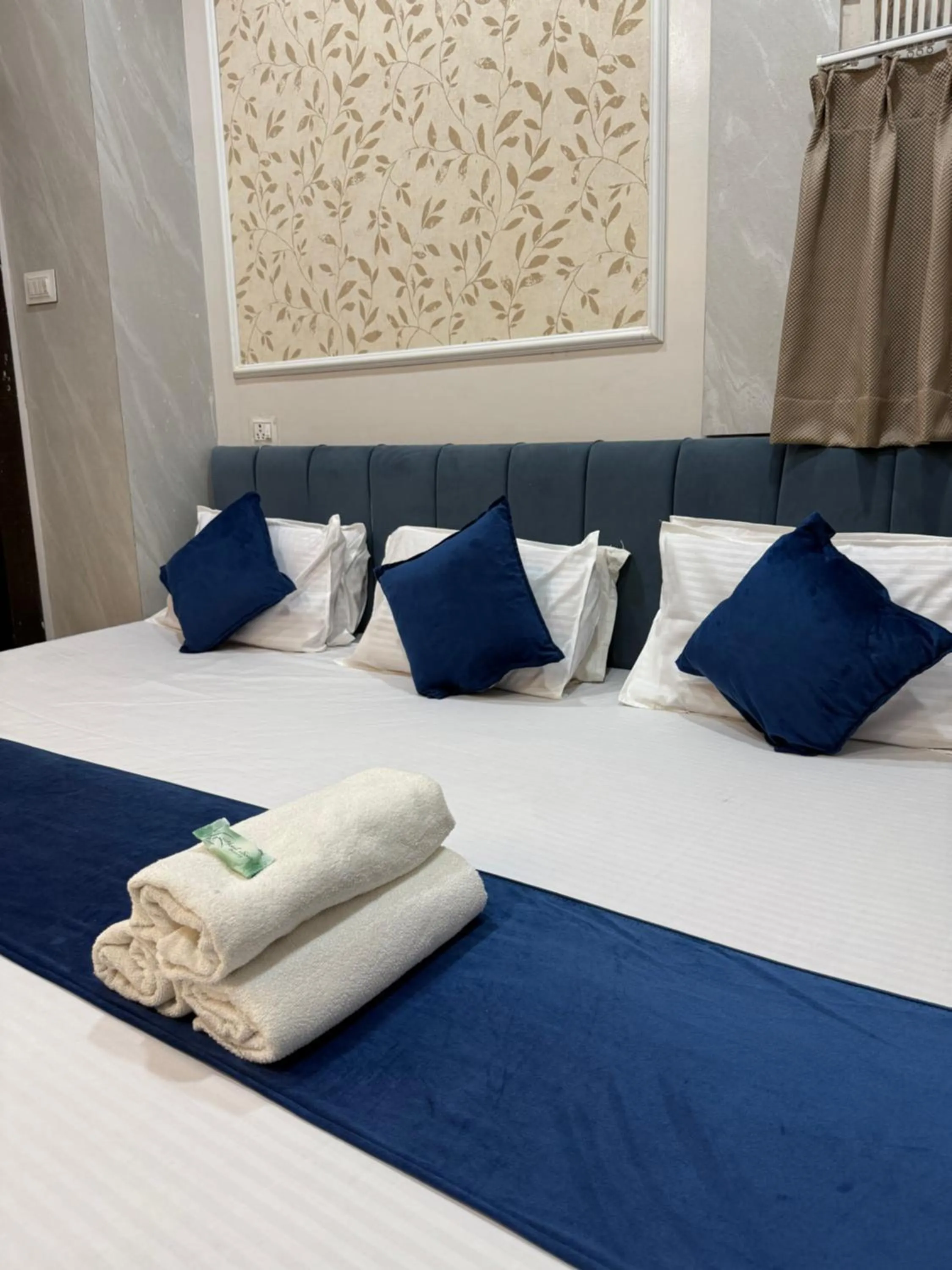 Bed in Hotel Shree Krishna Palace