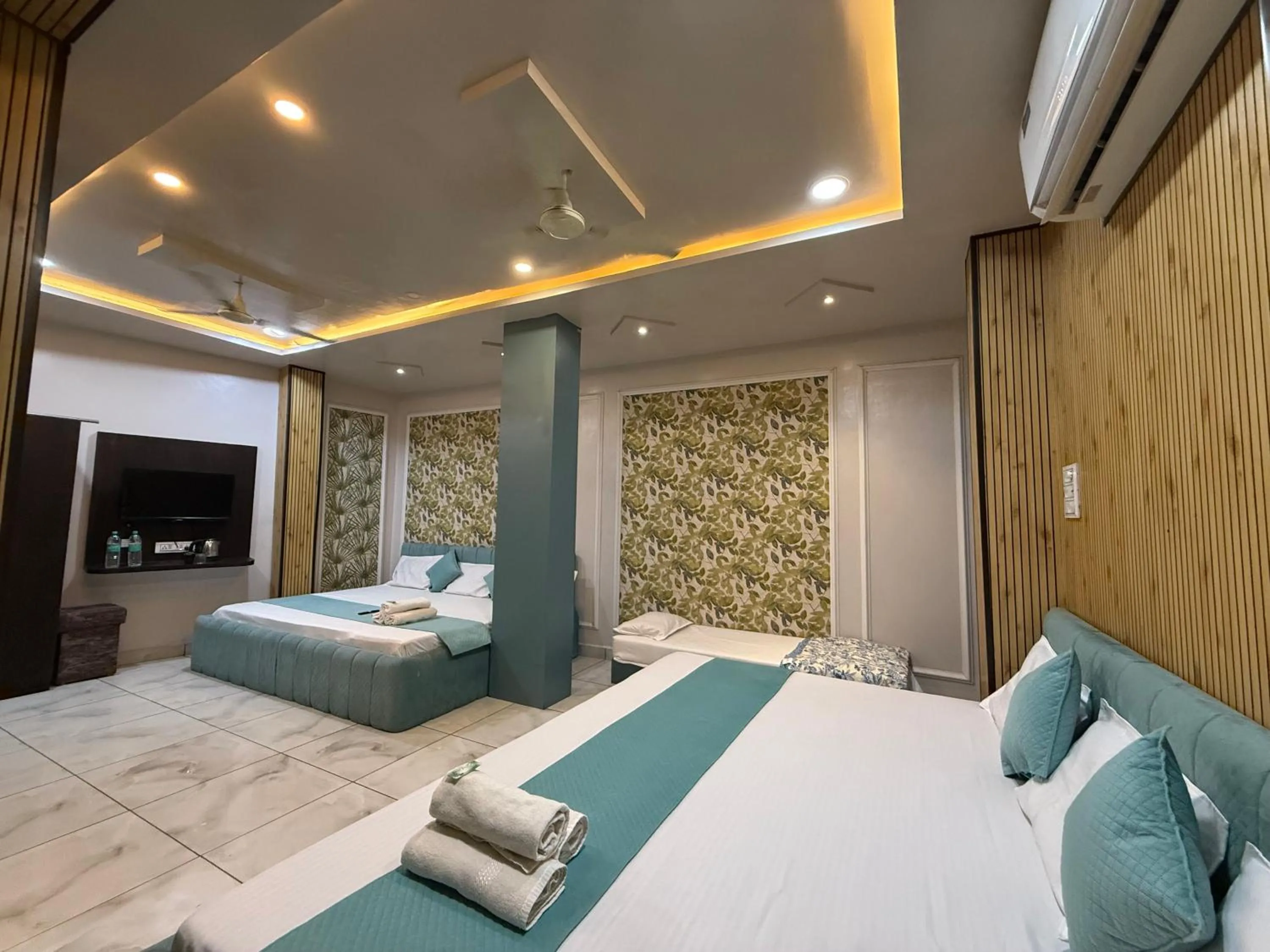 Bed in Hotel Shree Krishna Palace