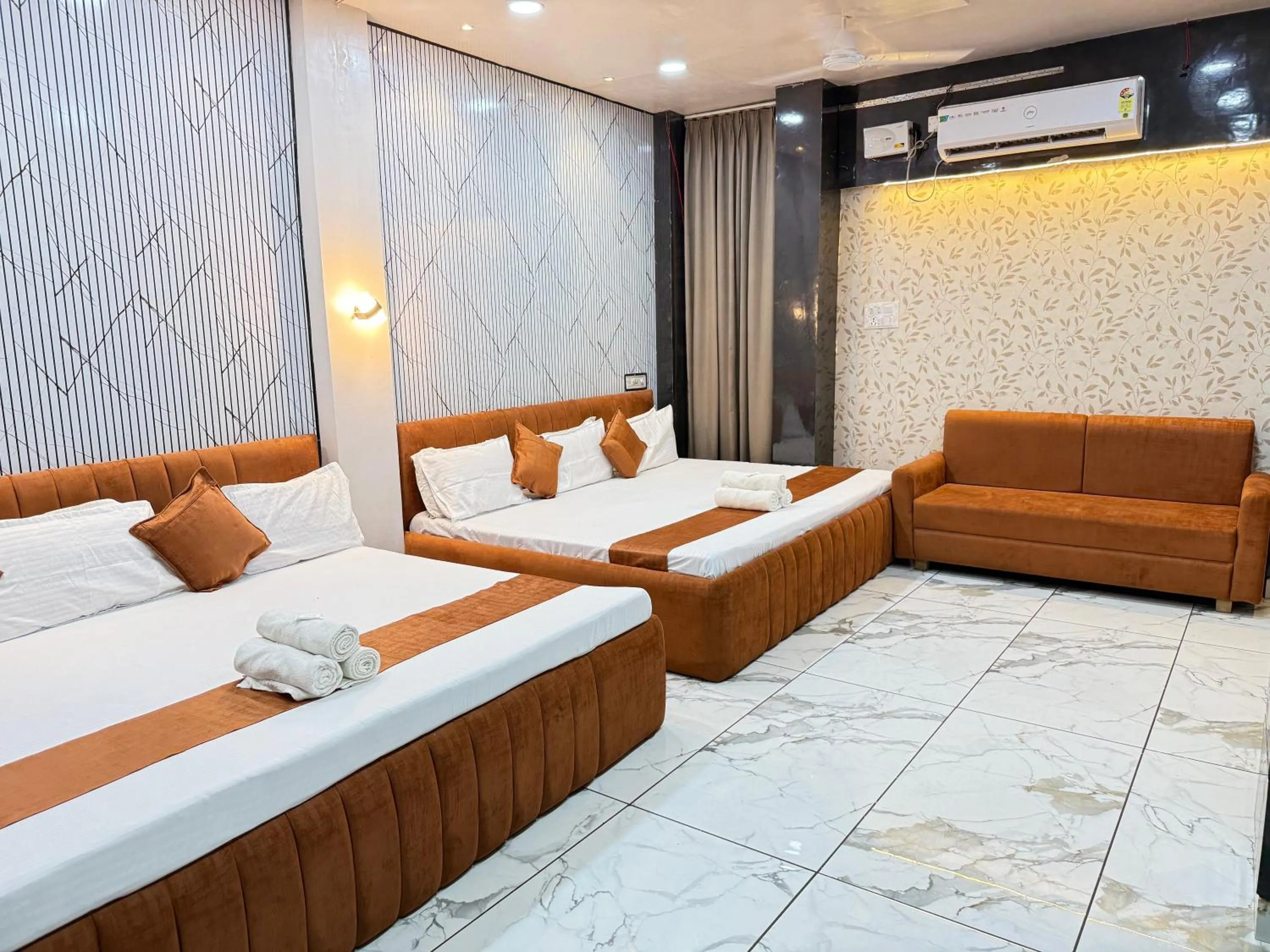 Bed in Hotel Shree Krishna Palace