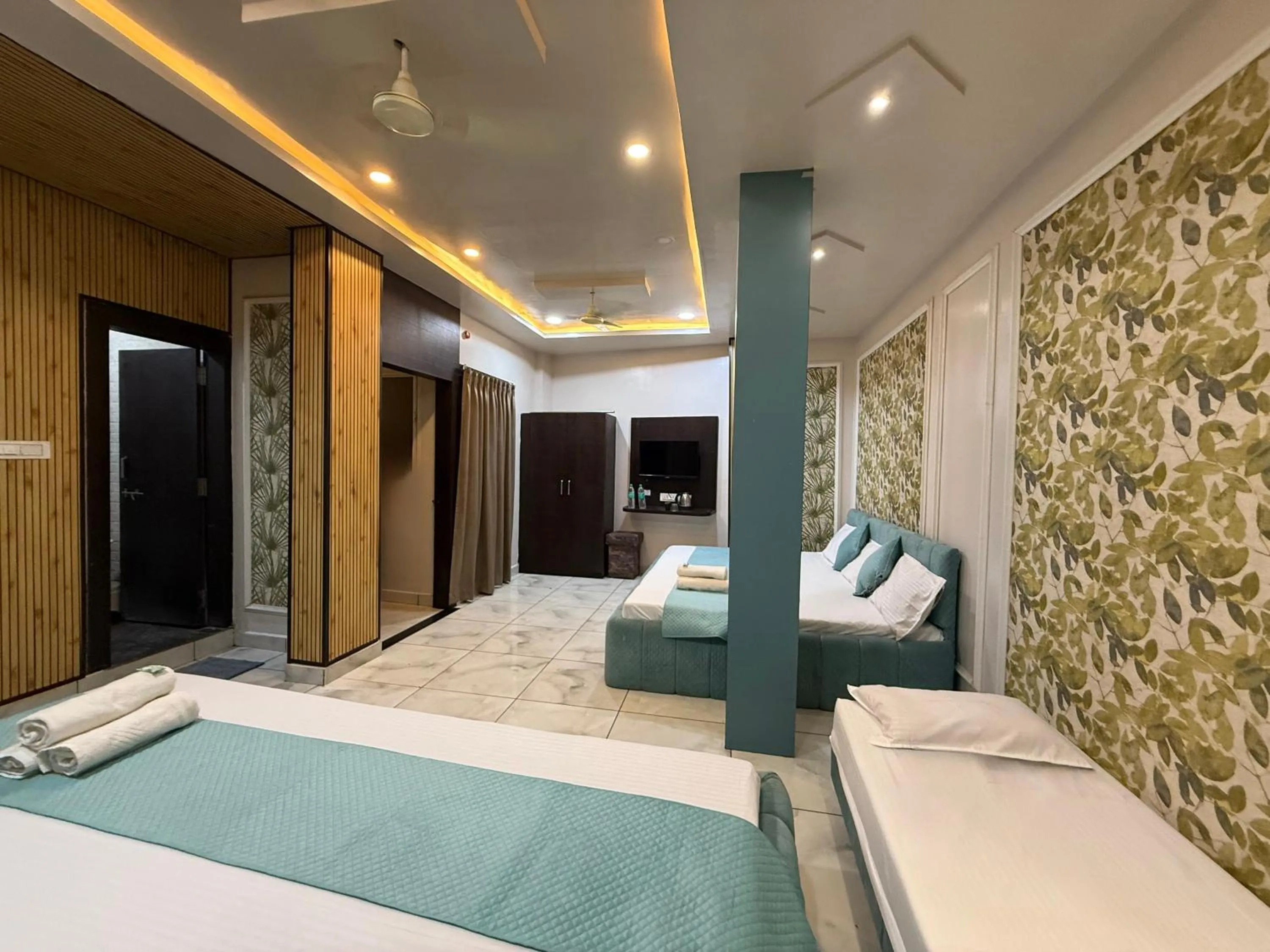 Bed in Hotel Shree Krishna Palace