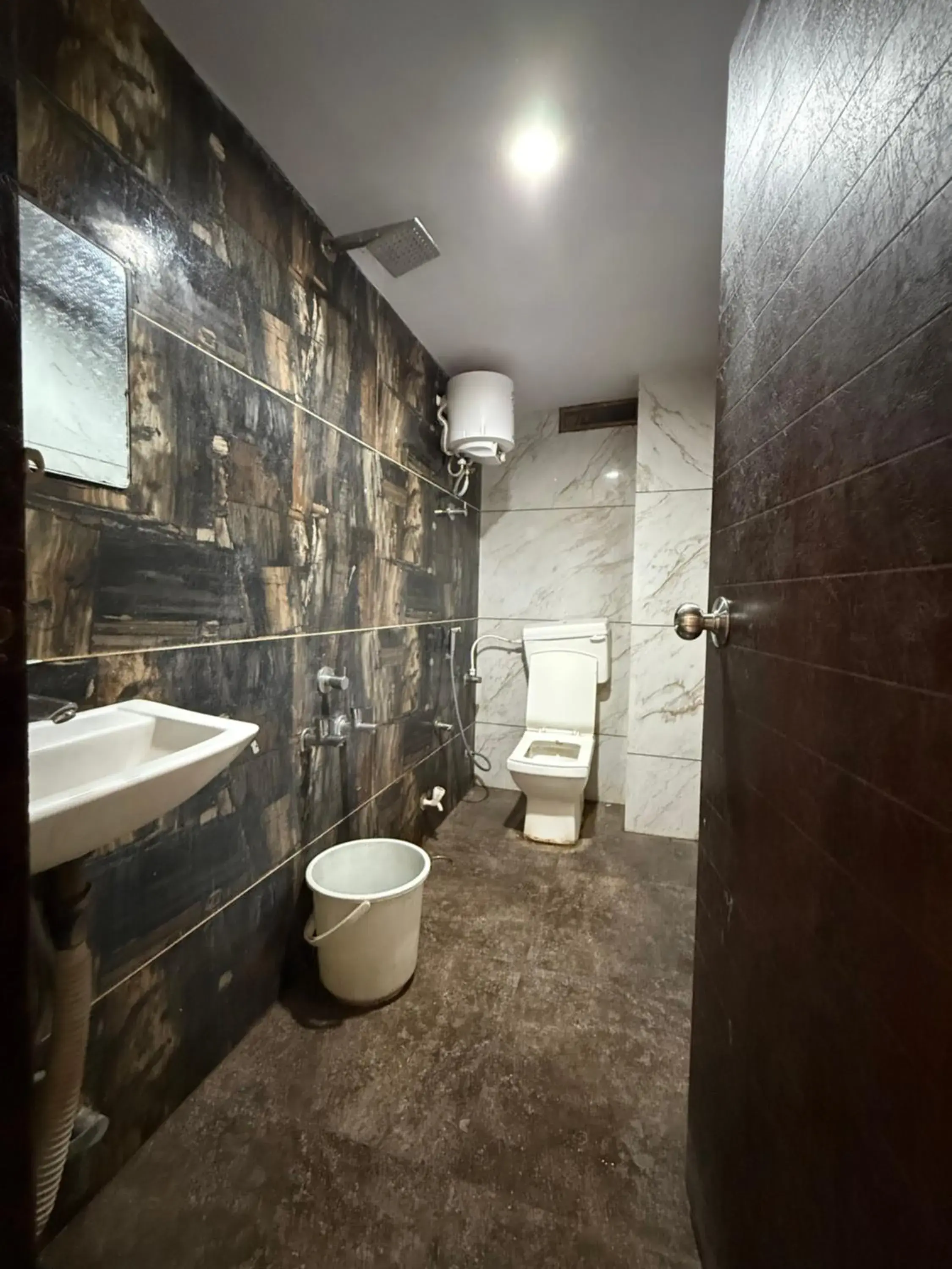 Deluxe Double Room - single occupancy in Hotel Shree Krishna Palace Deluxe Double Room - single occupancy in Hotel Shree Krishna Palace