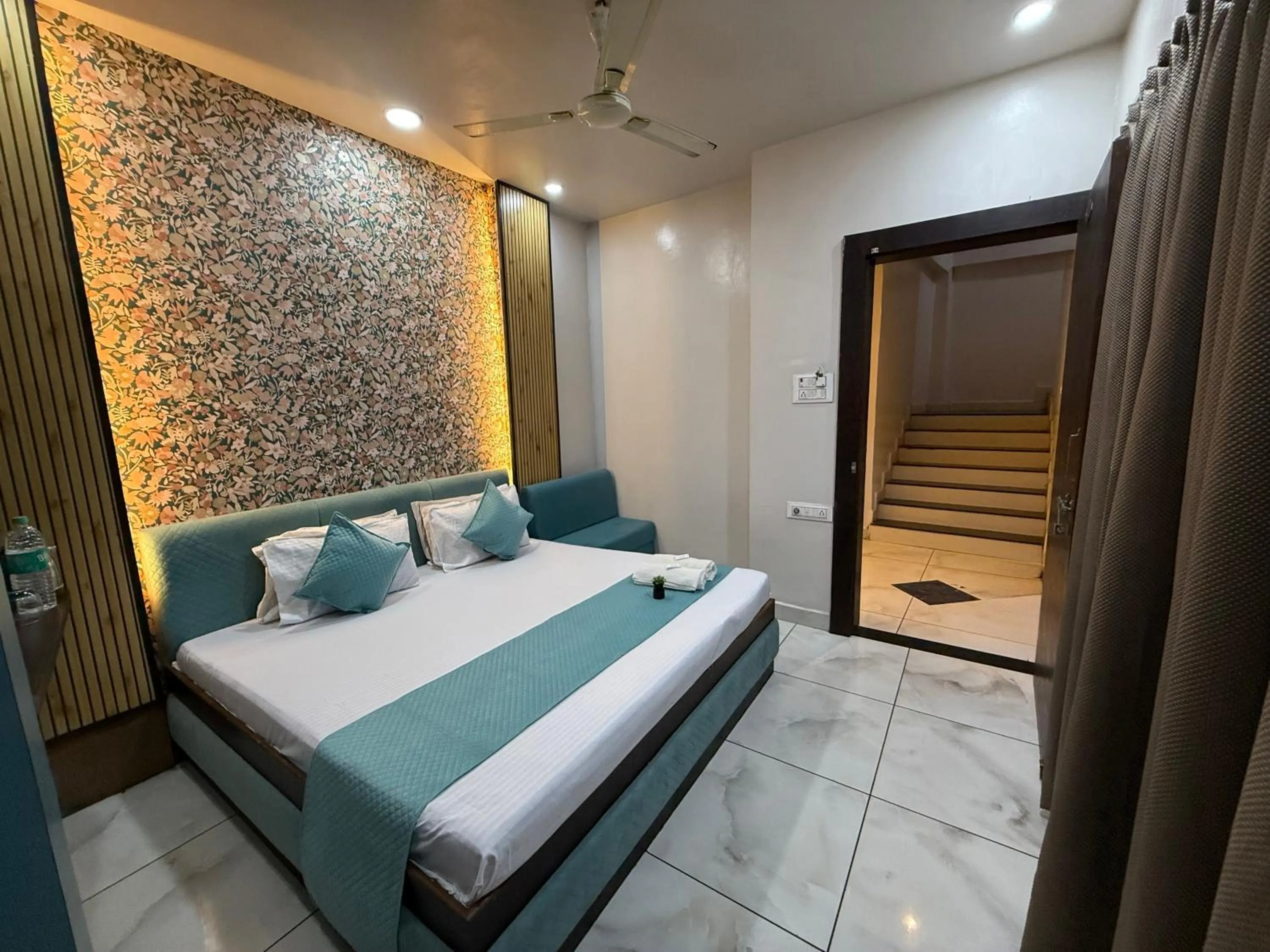 Bed in Hotel Shree Krishna Palace