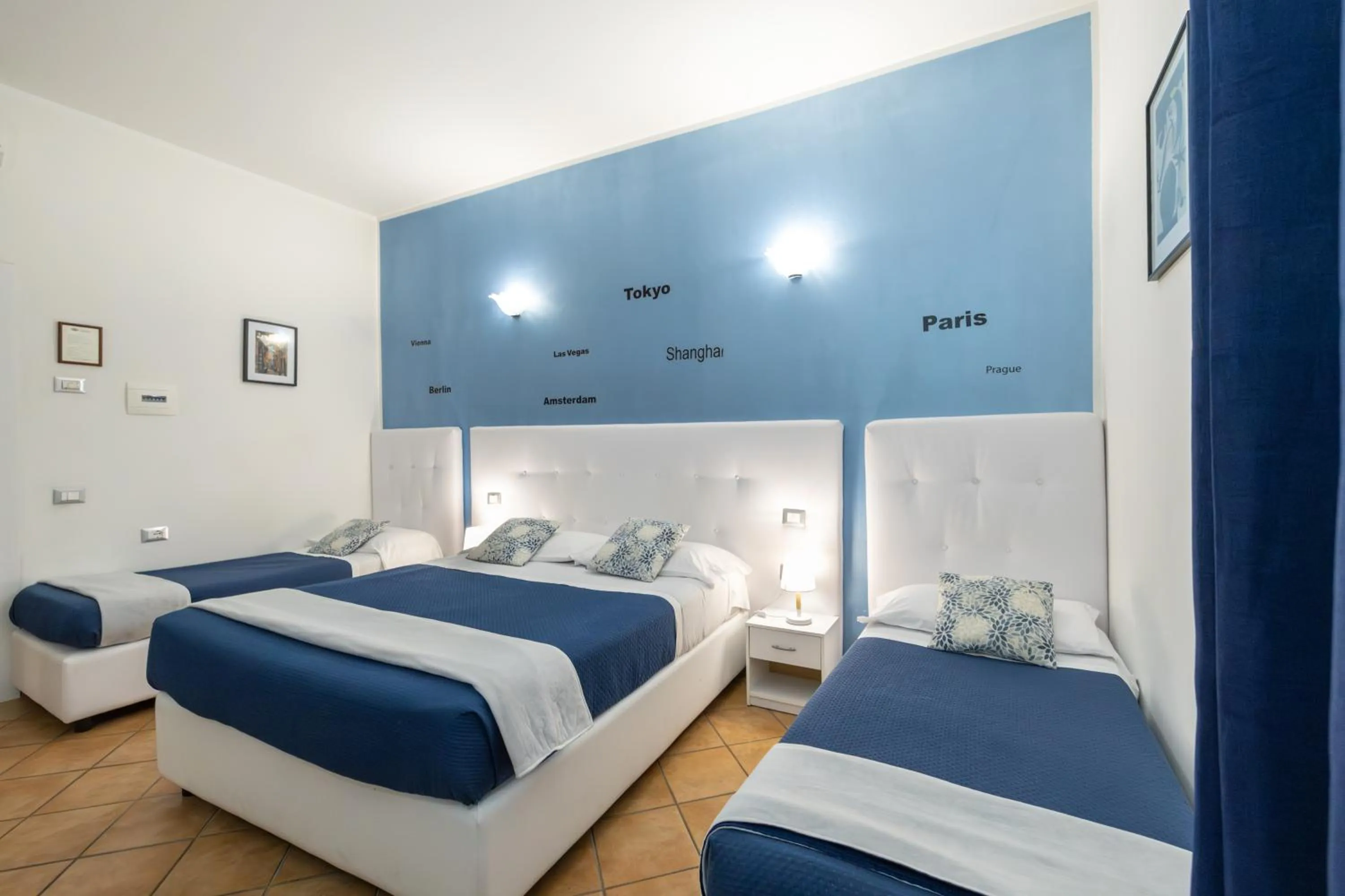 Photo of the whole room, Bed in Casa Lollobrigida