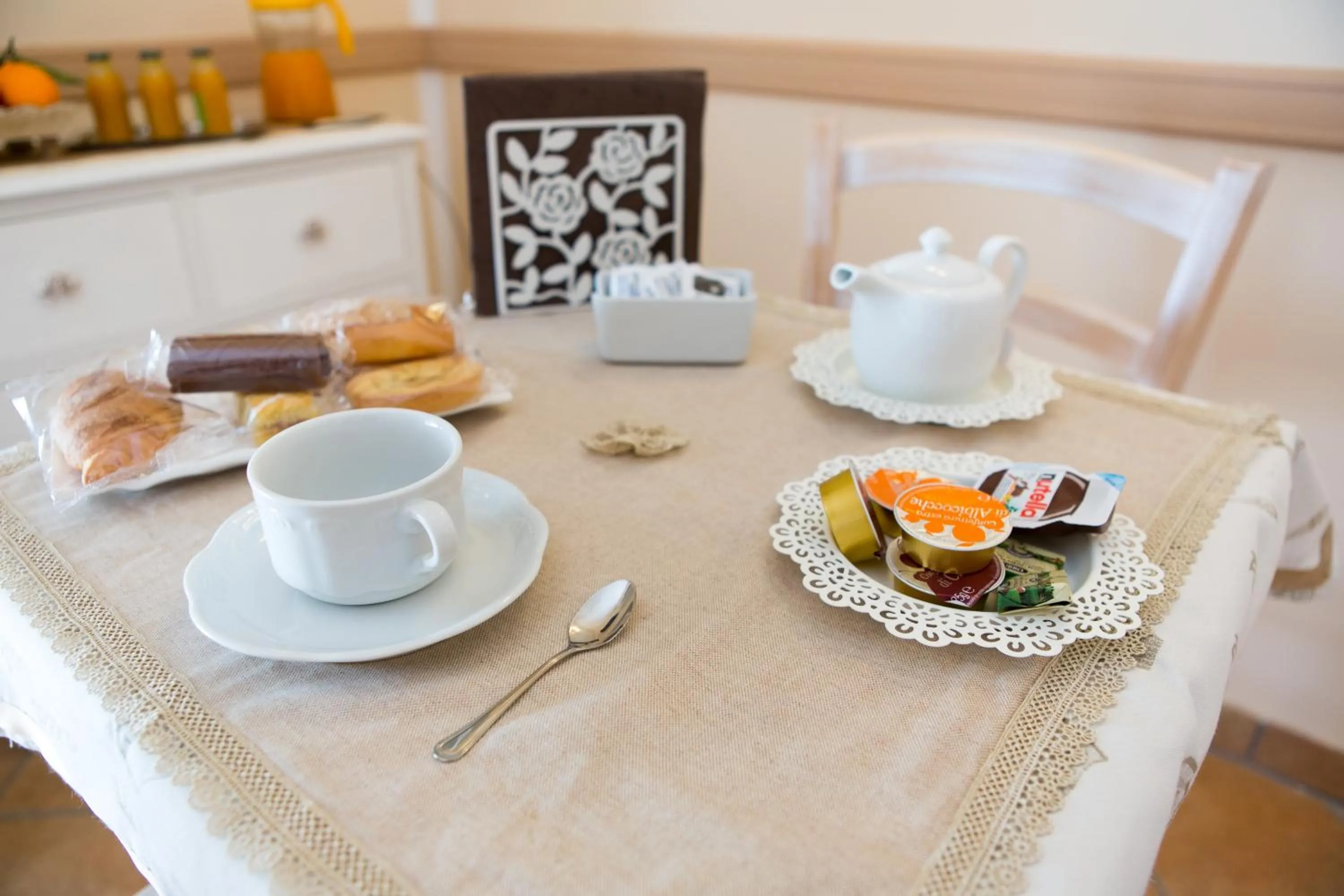 Communal lounge/ TV room in Casa Lollobrigida