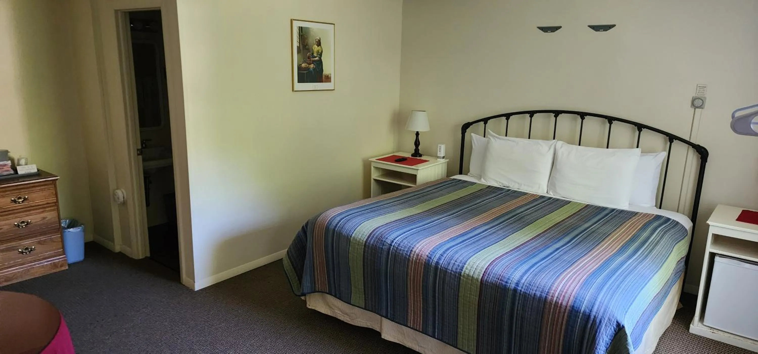 Bedroom, Bed in Wilson Lake Inn