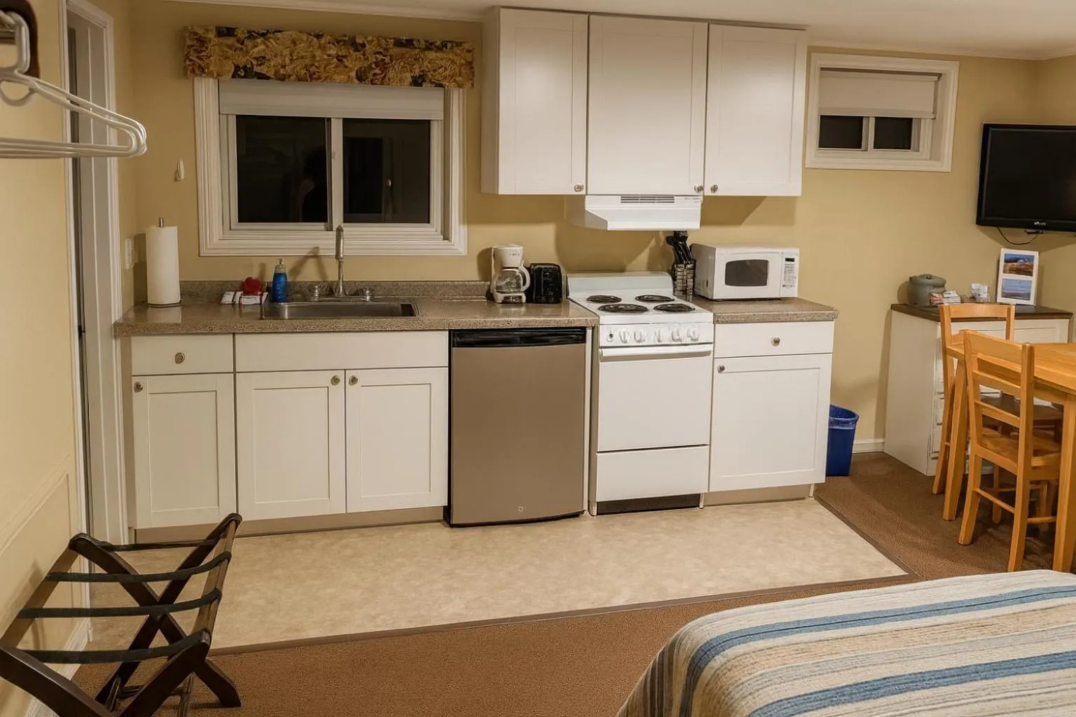 Photo of the whole room in Wilson Lake Inn