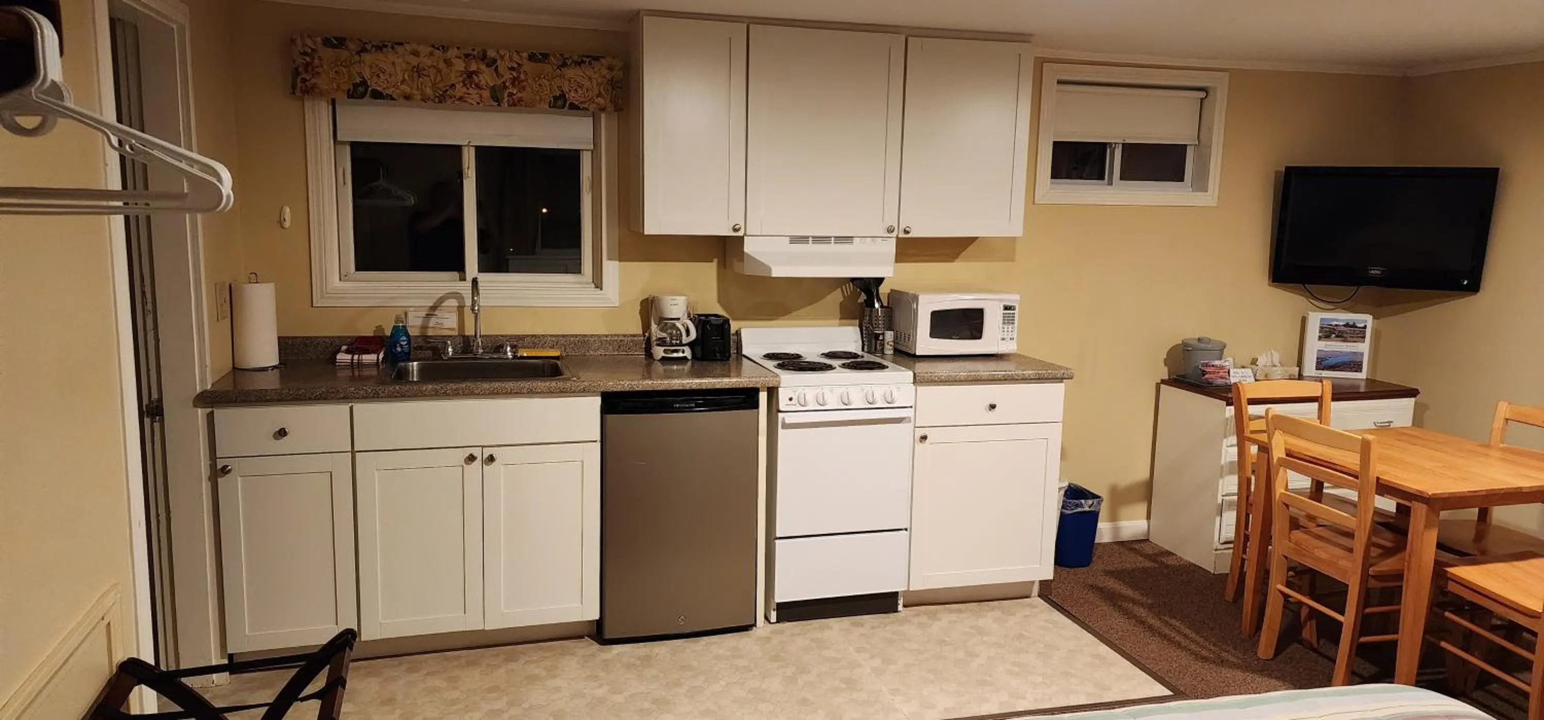 TV and multimedia in Wilson Lake Inn